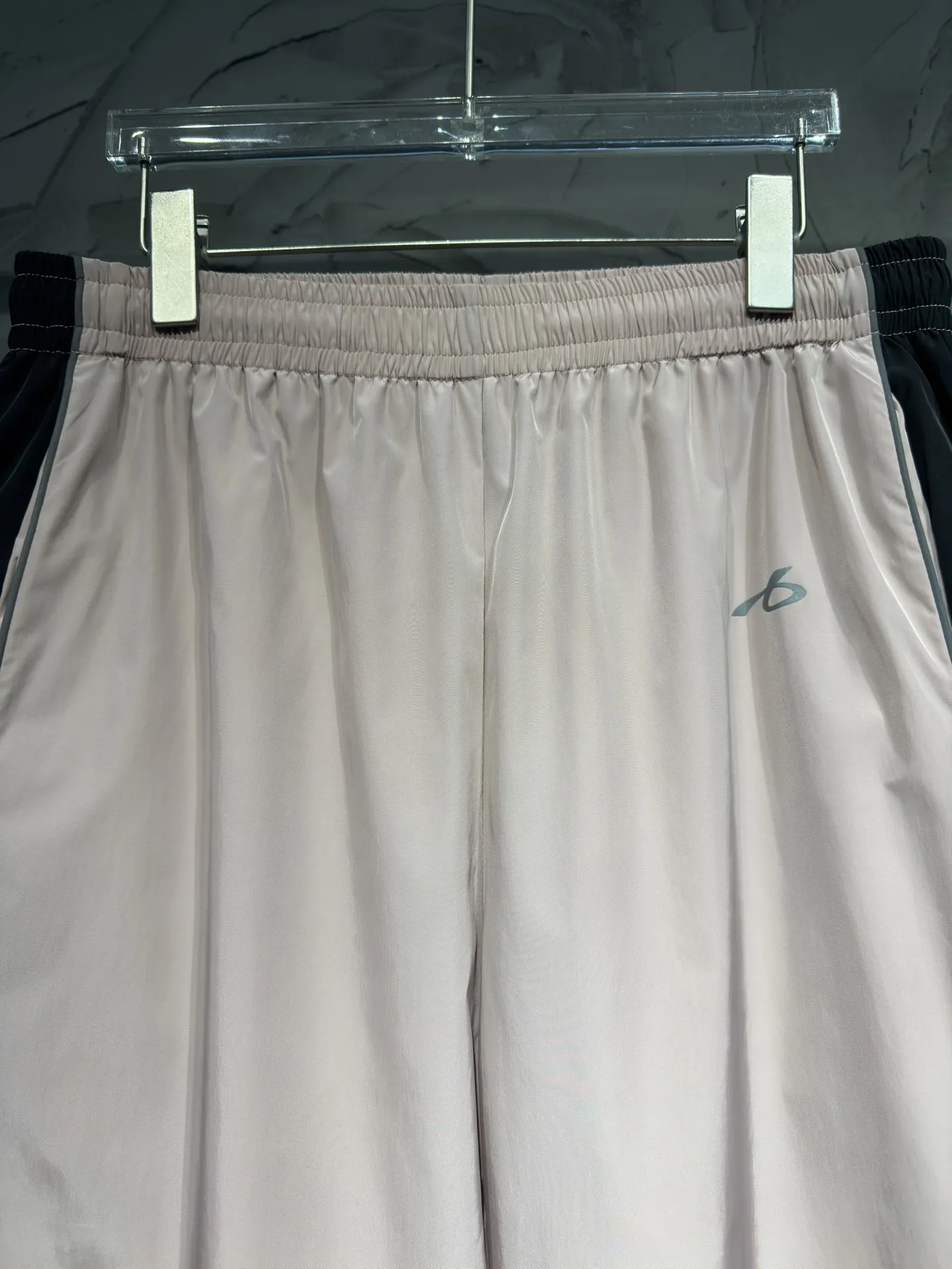 Bodies Reflective Logo Track Pants D21023033 — view 4