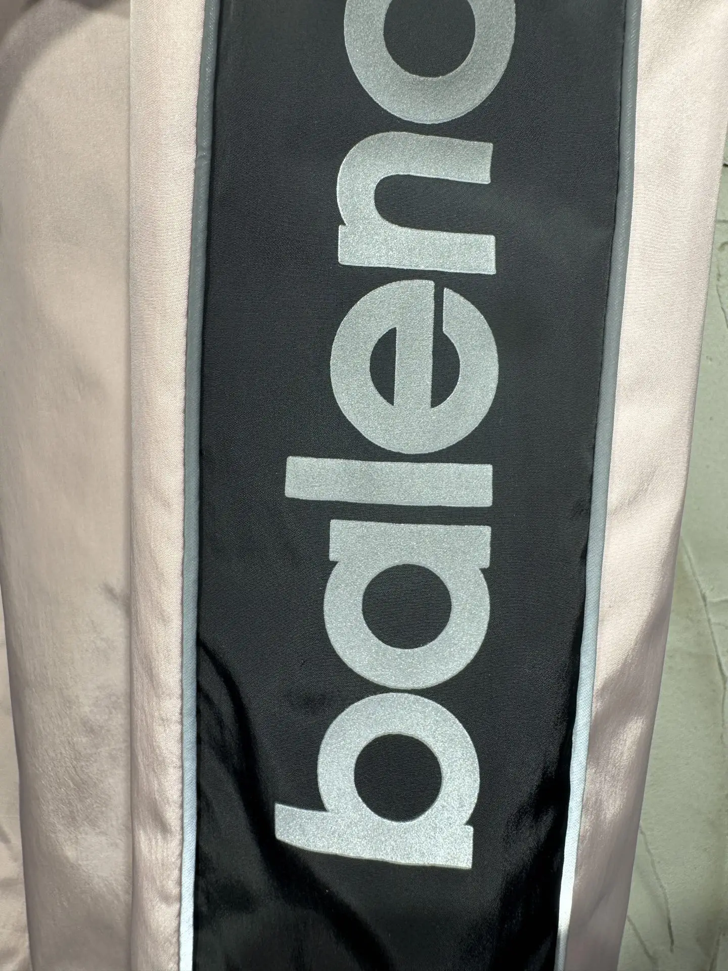 Bodies Reflective Logo Track Pants D21023033 — view 10