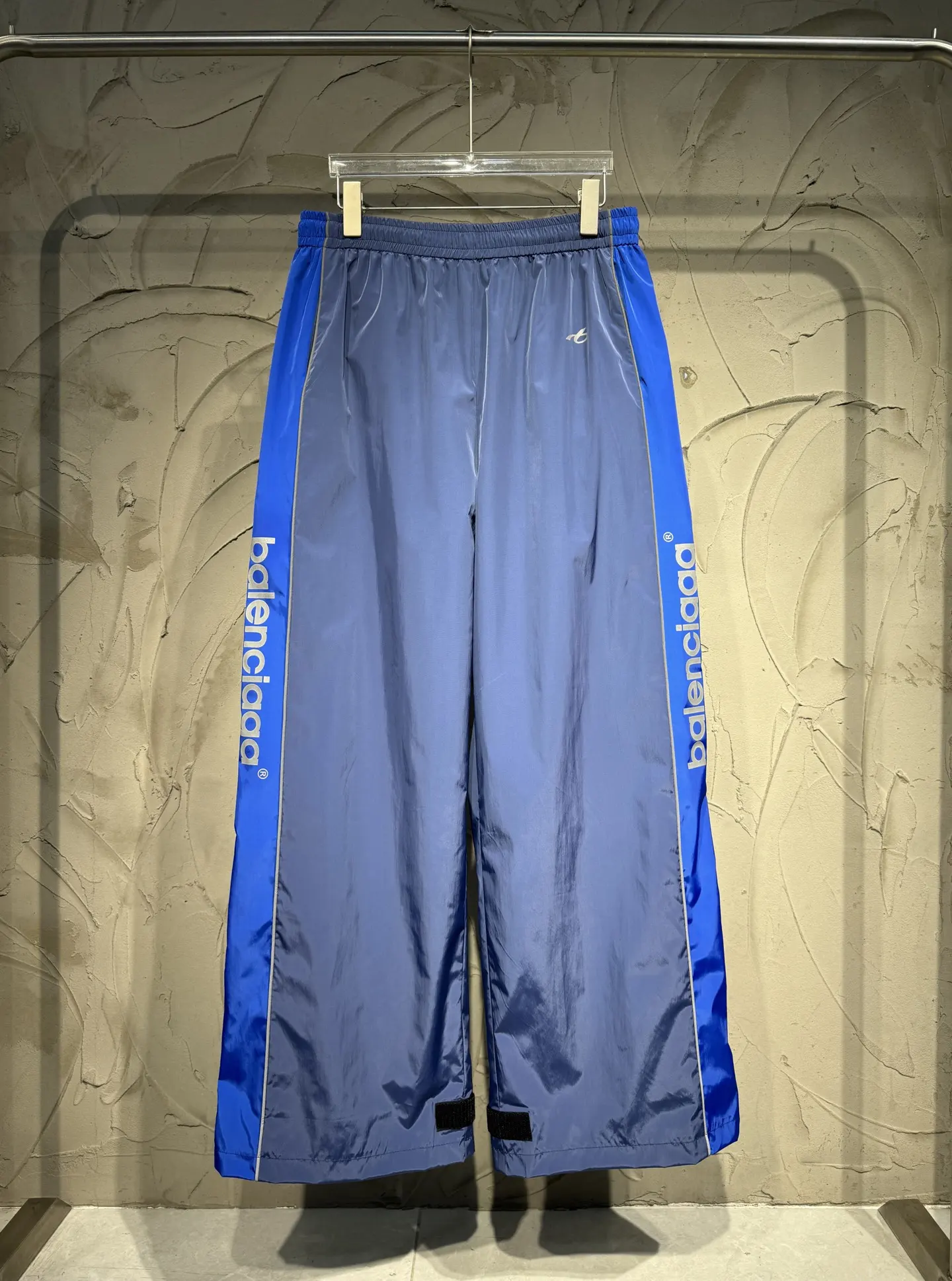 Bodies Reflective Logo Track Trousers D21023032