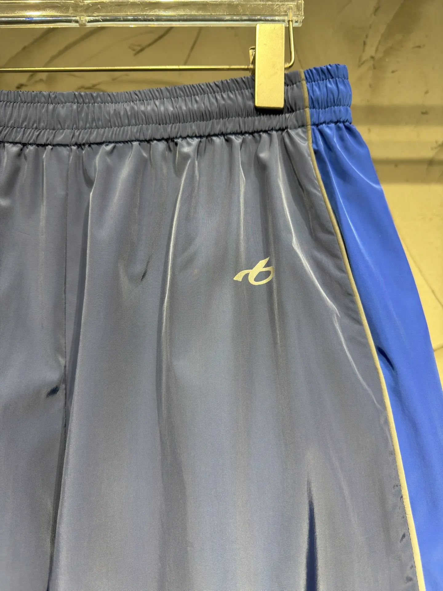 Bodies Reflective Logo Track Trousers D21023032 — view 3