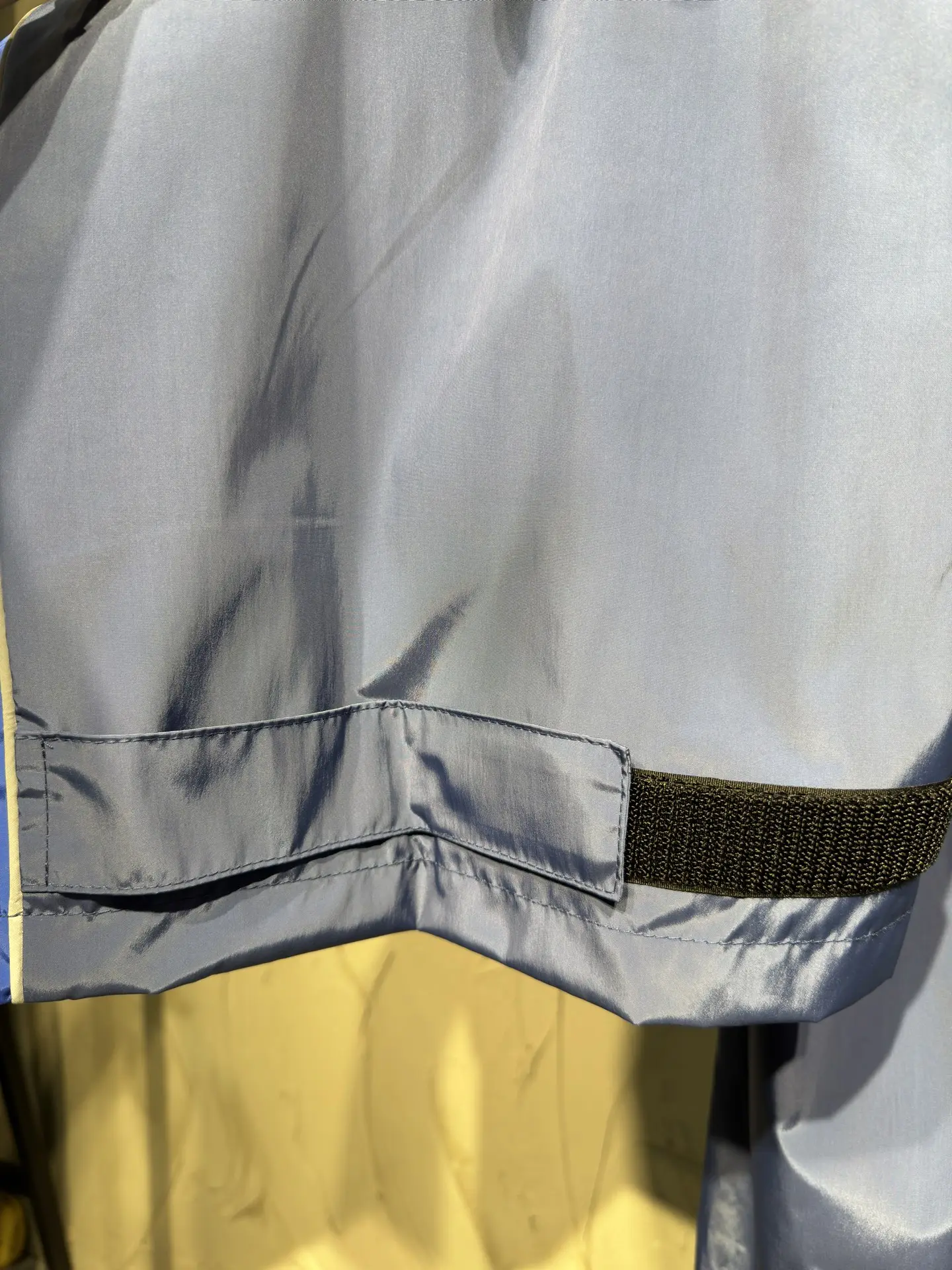 Bodies Reflective Logo Track Trousers D21023032 — view 16