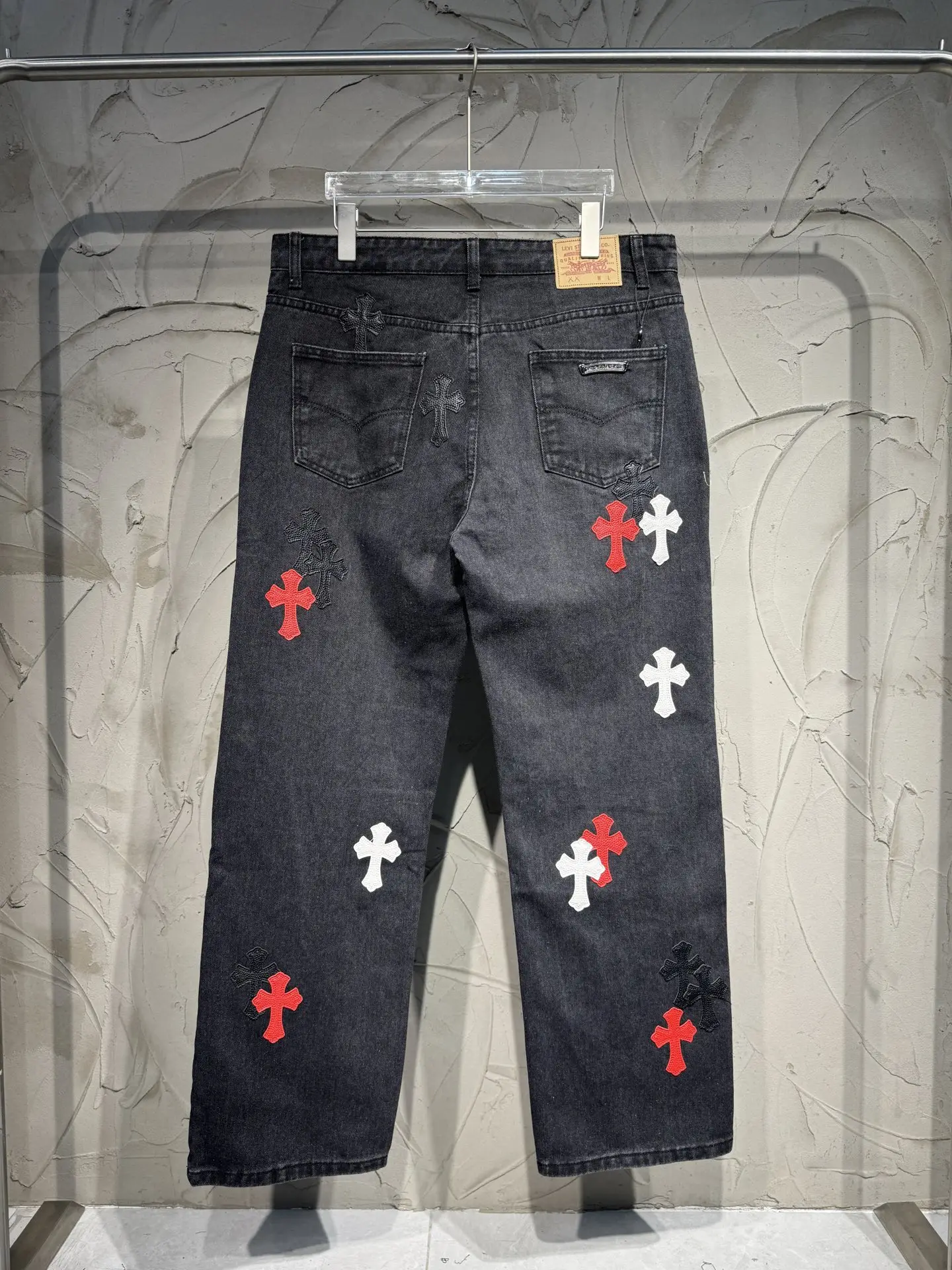 Cross-Patch Distressed Straight-Leg Jeans D21023048 — view 2