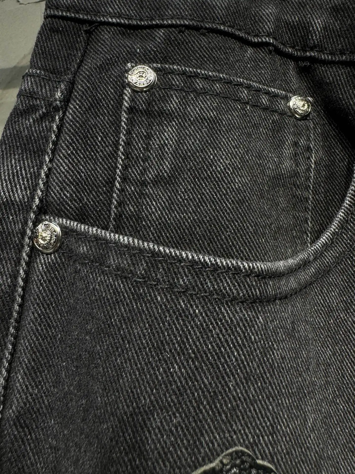 Cross-Patch Distressed Straight-Leg Jeans D21023048 — view 10