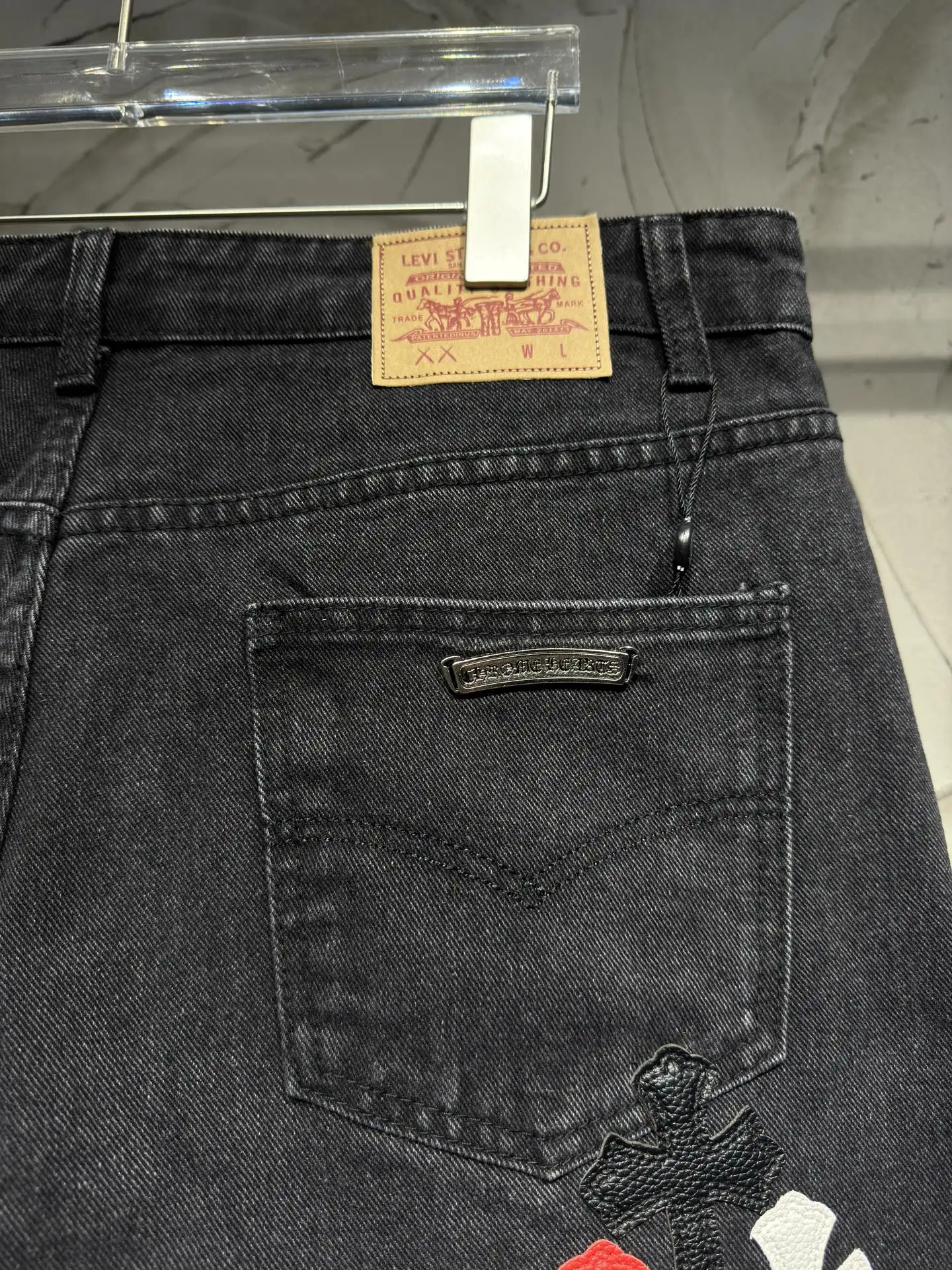 Cross-Patch Distressed Straight-Leg Jeans D21023048 — view 11