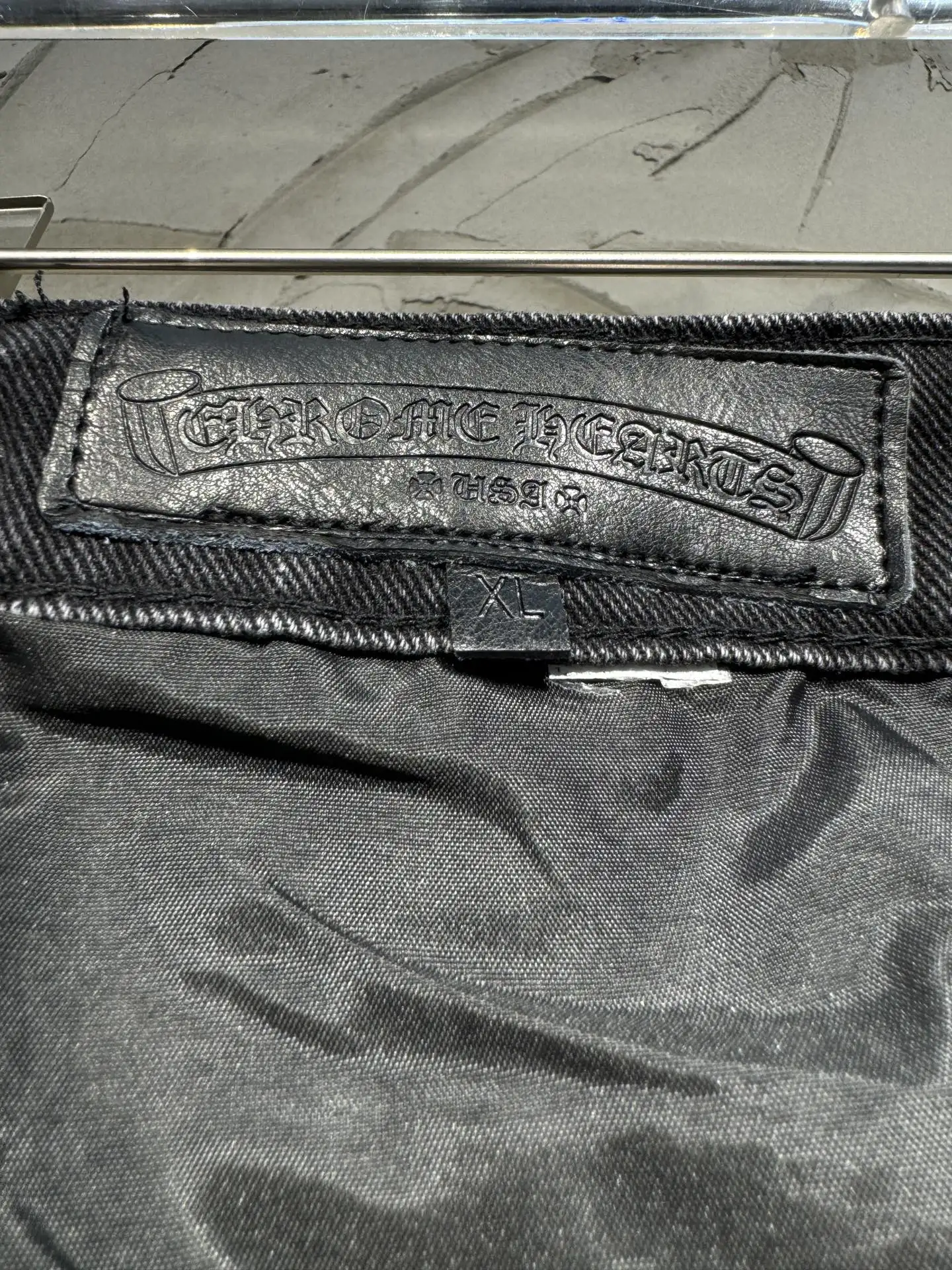 Cross-Patch Distressed Straight-Leg Jeans D21023048 — view 16