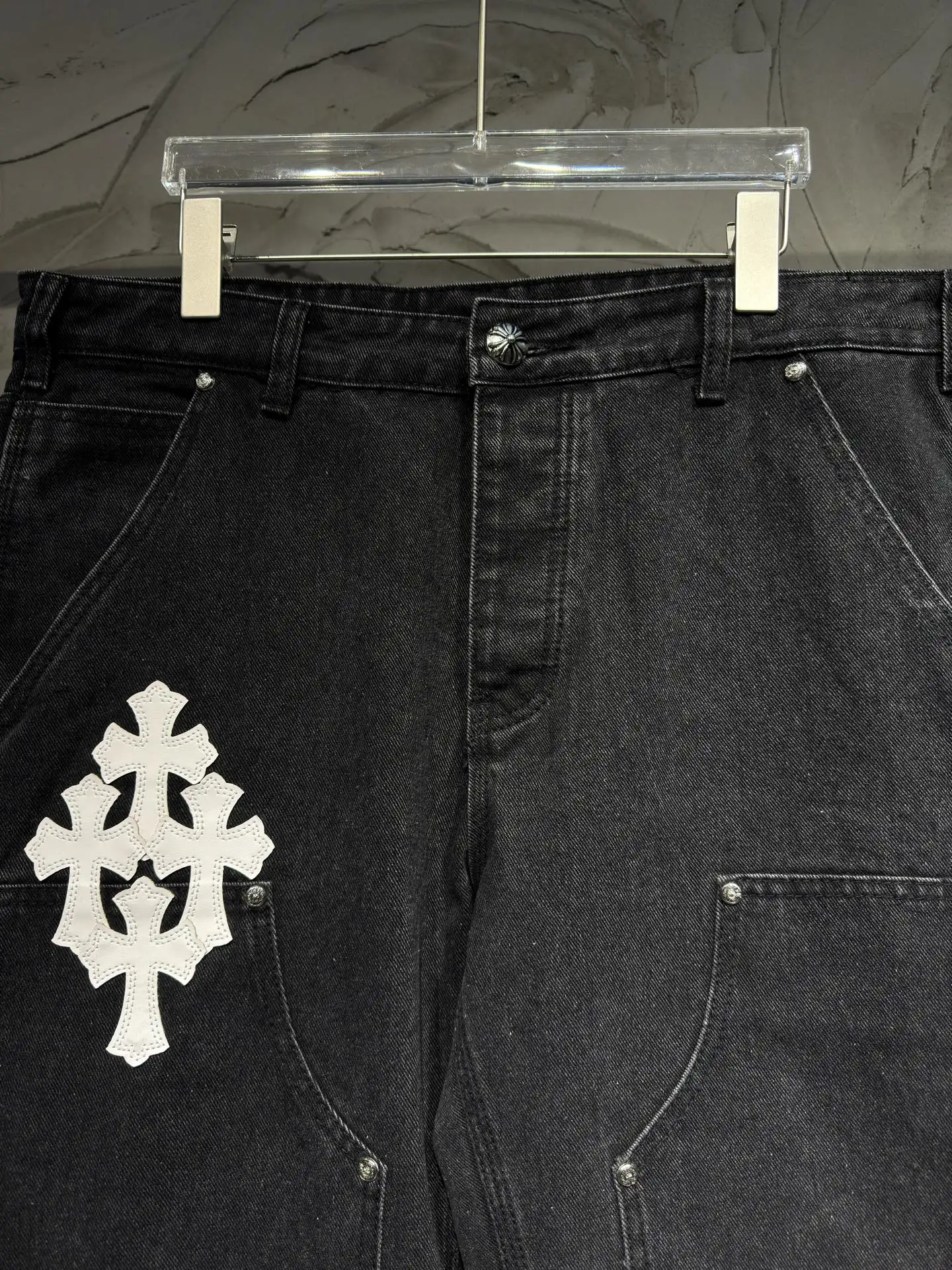 Cross-Patch Distressed Carpenter Jeans D21023044 — view 3