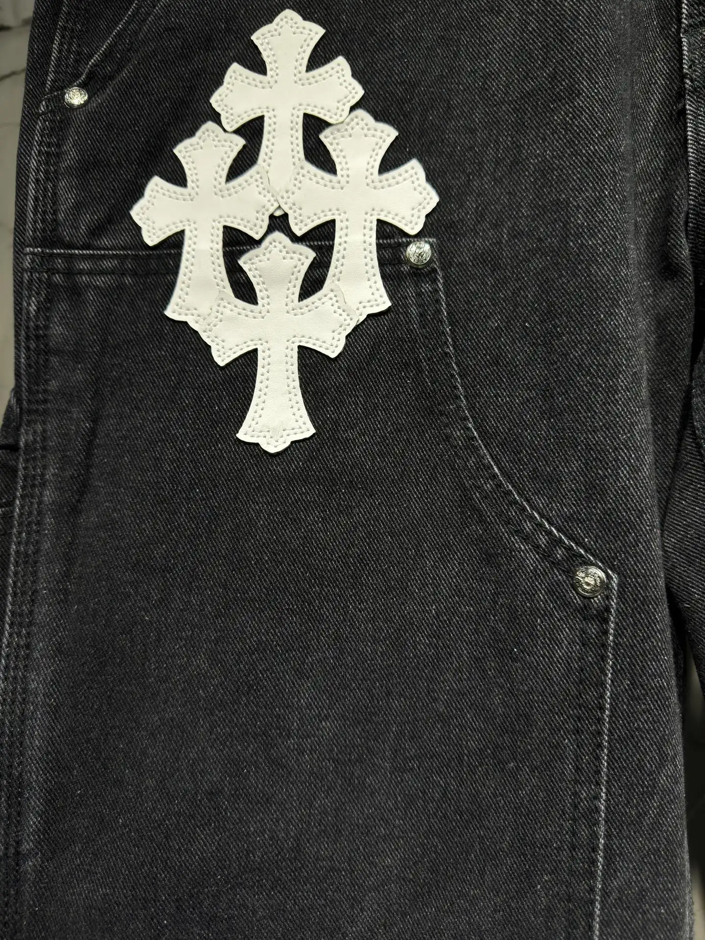 Cross-Patch Distressed Carpenter Jeans D21023044 — view 8