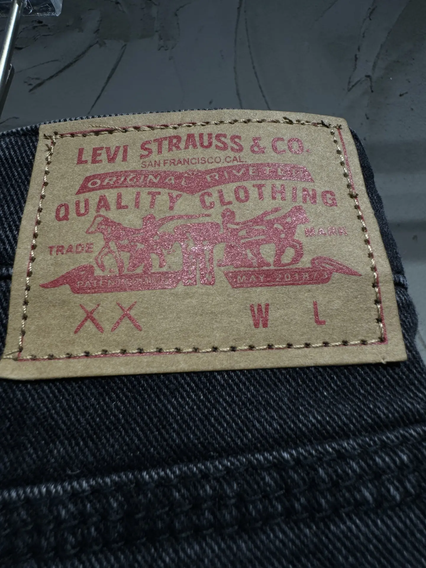 Cross-Patch Distressed Carpenter Jeans D21023044 — view 13