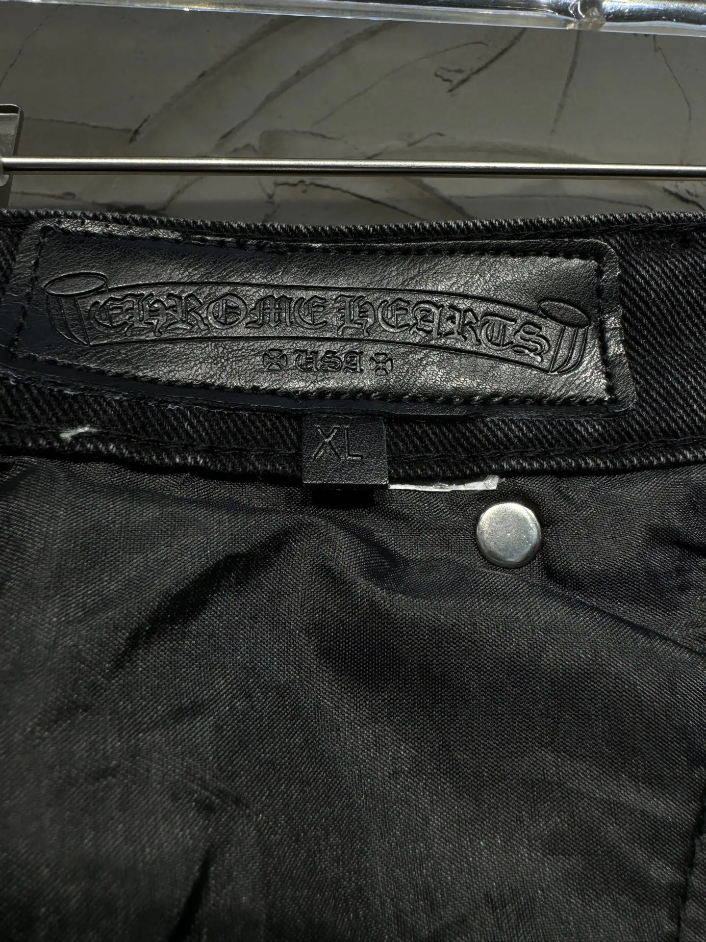 Cross-Patch Distressed Carpenter Jeans D21023044 — view 17