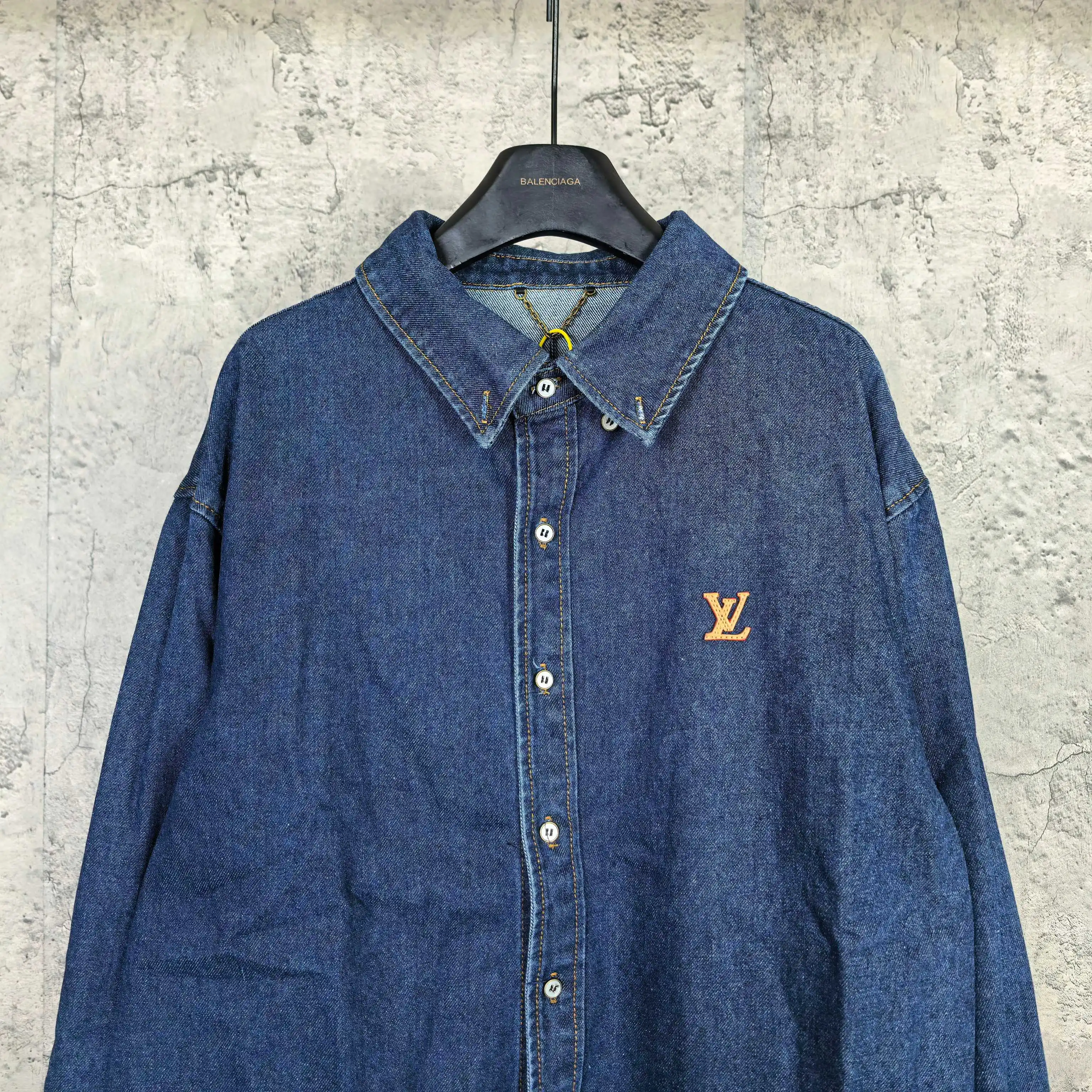 Logo-Embroidered Denim Long-Sleeve Shirt D21023206 — view 3
