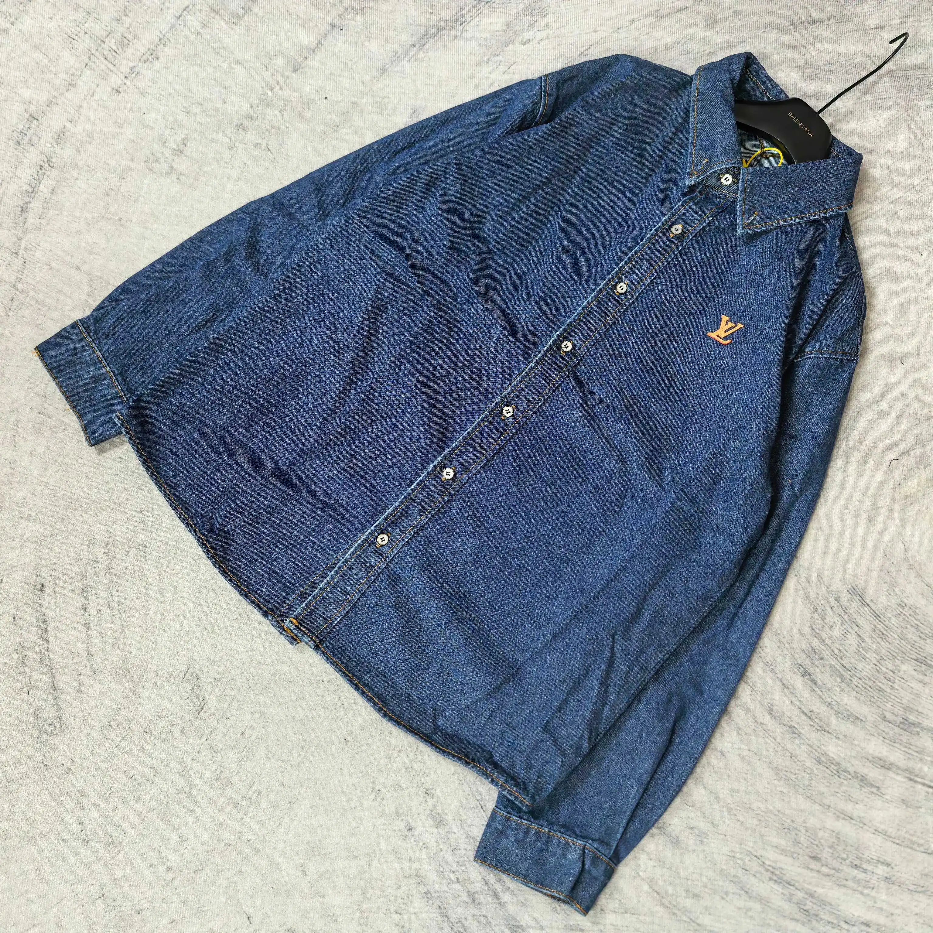 Logo-Embroidered Denim Long-Sleeve Shirt D21023206 — view 4