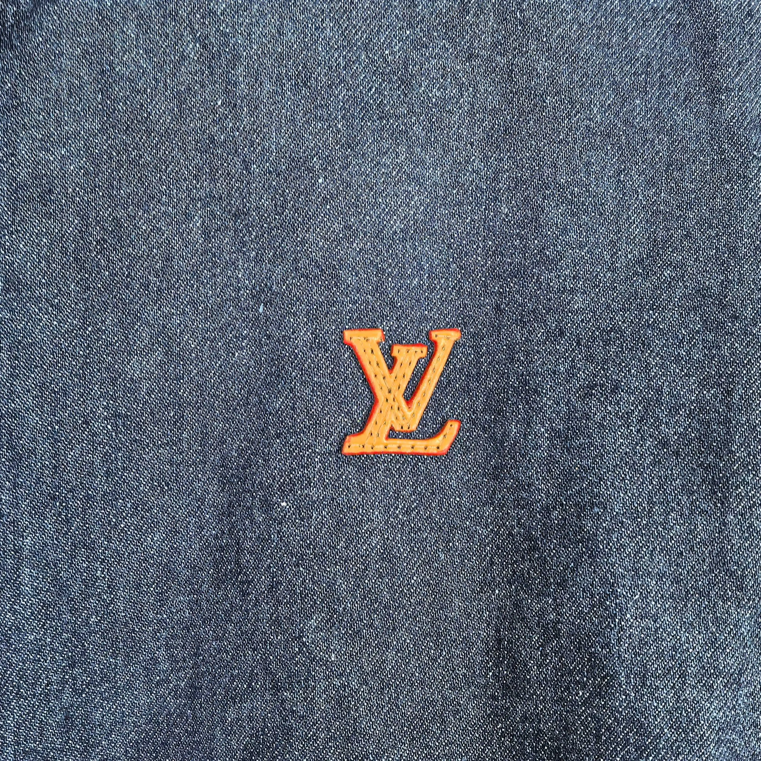 Logo-Embroidered Denim Long-Sleeve Shirt D21023206 — view 8