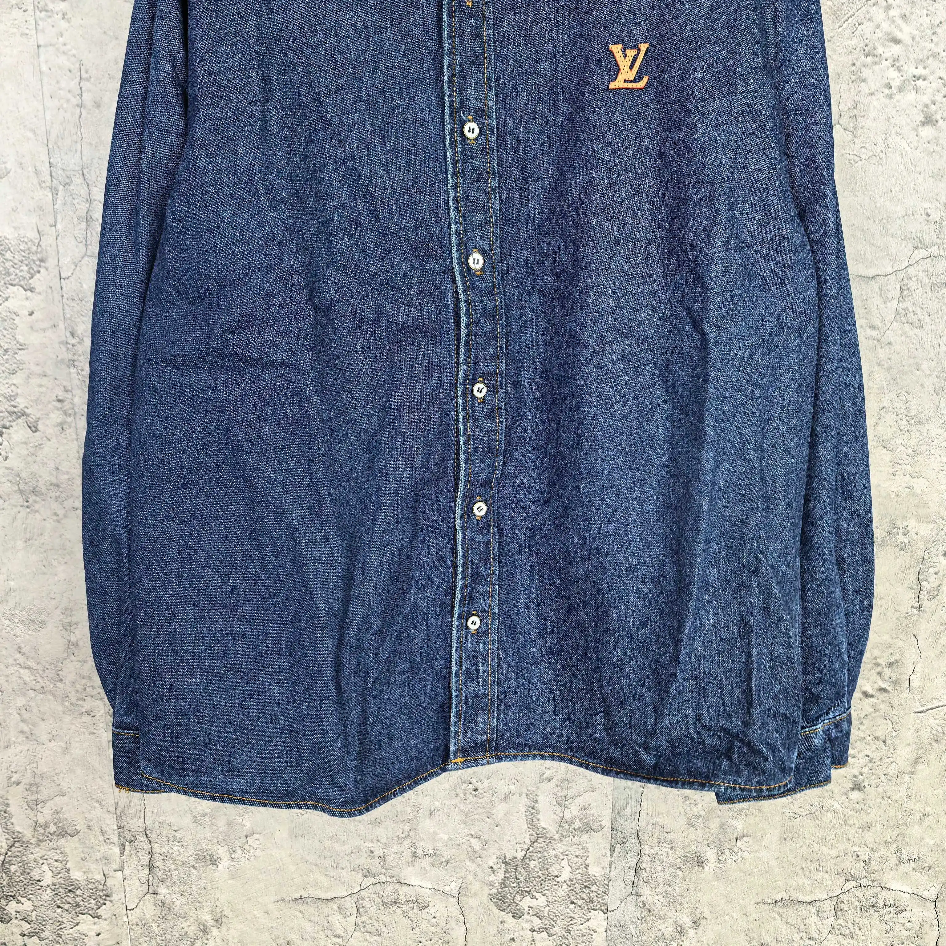 Logo-Embroidered Denim Long-Sleeve Shirt D21023206 — view 10