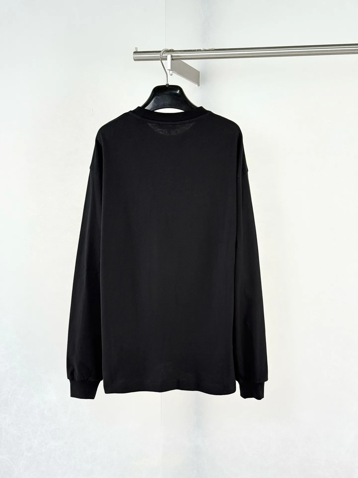 Logo-Patch Long-Sleeve Cotton T-Shirt D21020750 — view 2
