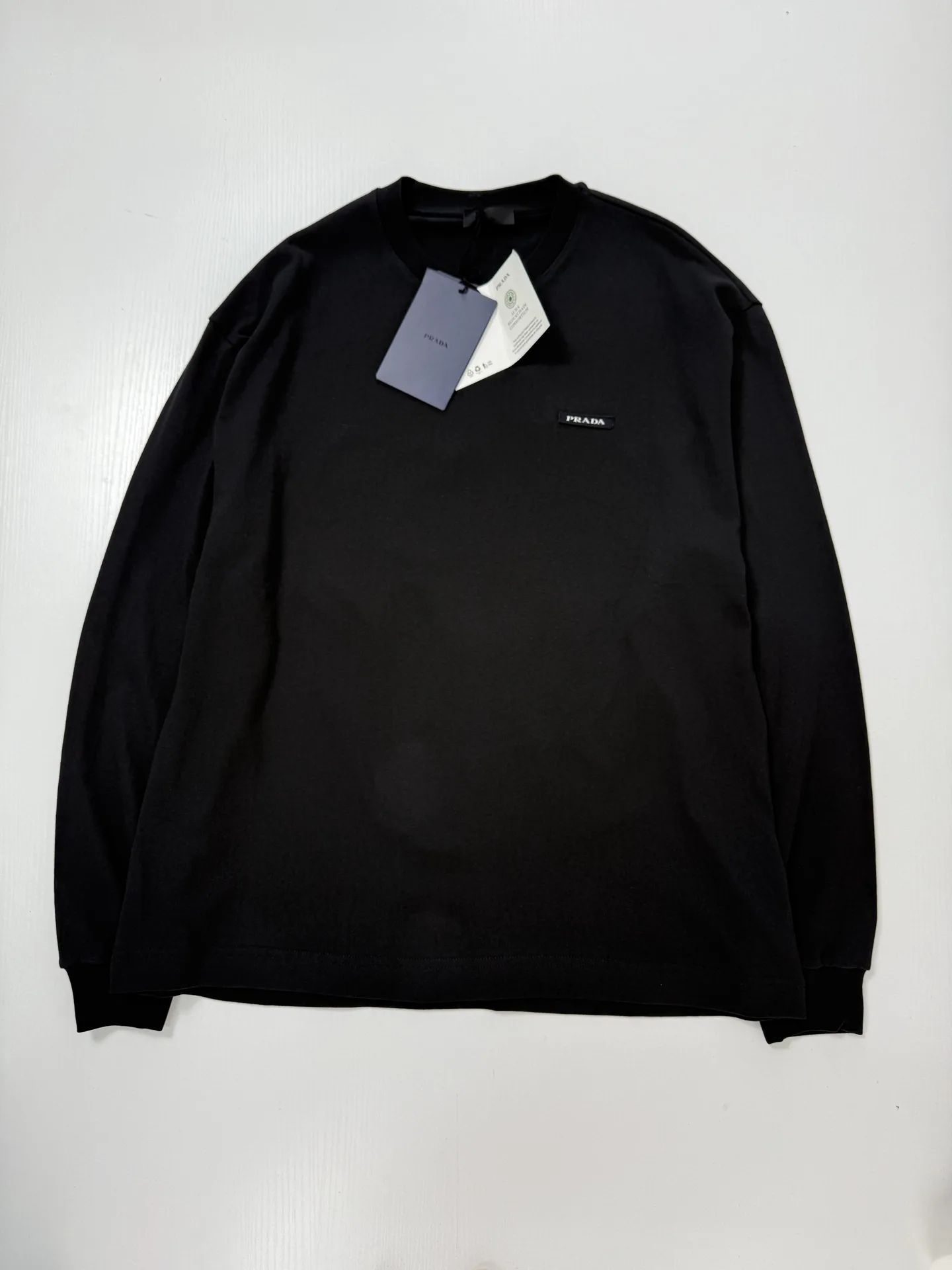 Logo-Patch Long-Sleeve Cotton T-Shirt D21020750 — view 3
