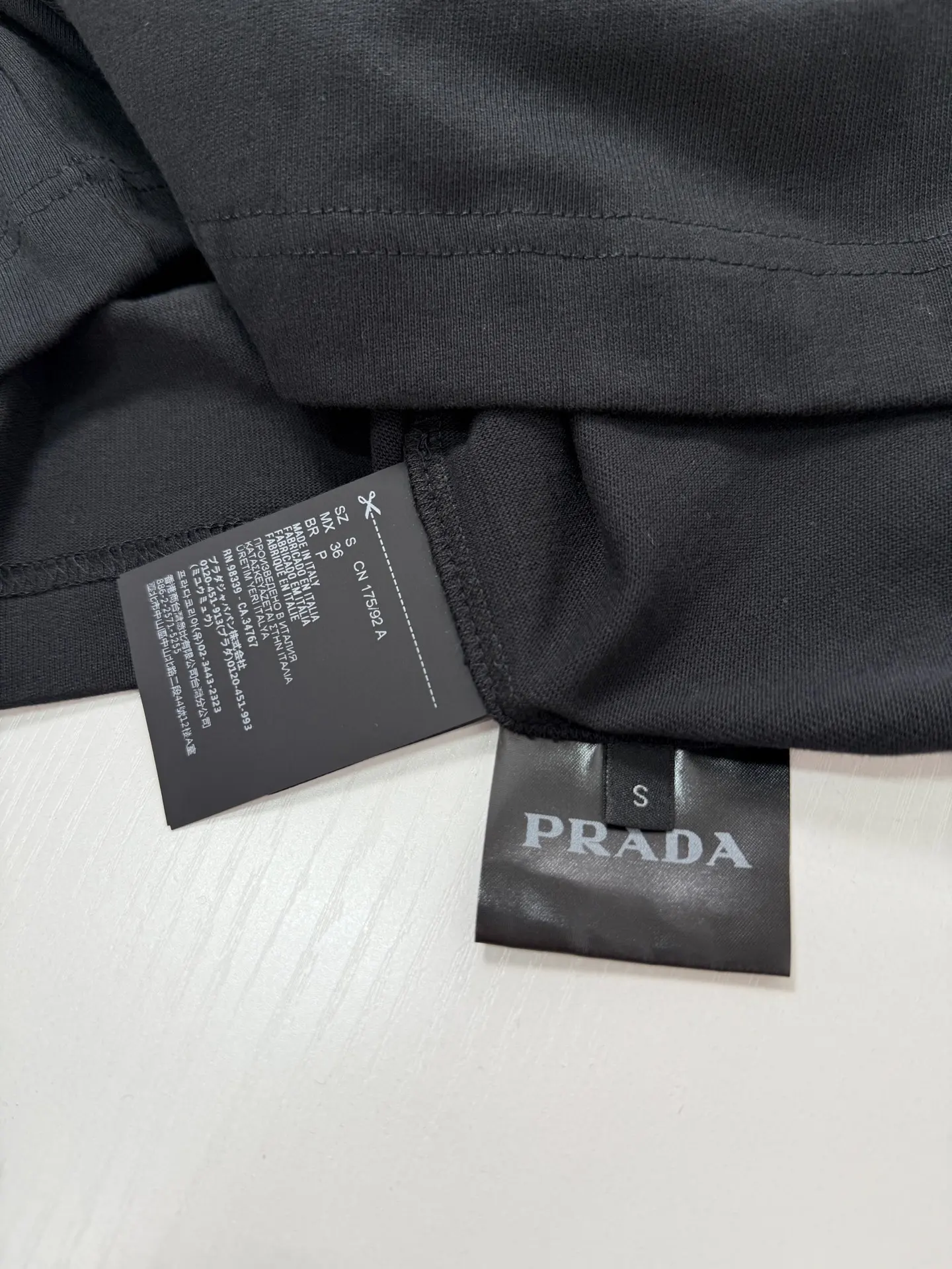 Logo-Patch Long-Sleeve Cotton T-Shirt D21020750 — view 7