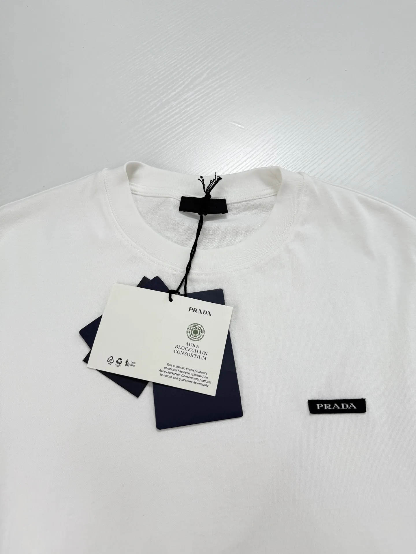Logo-Patch Long-Sleeved Polo Shirt D21020751 — view 4