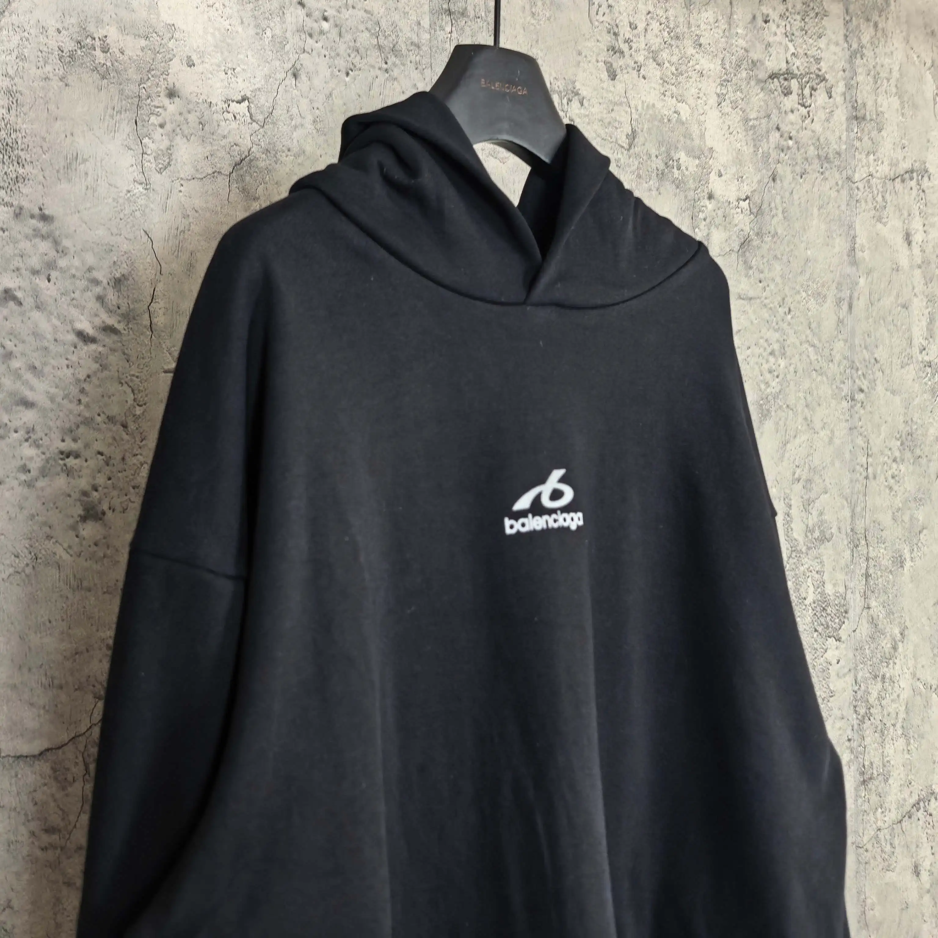 Bodies Medium Fit 3M Reflective Logo Hoodie D21523180 — view 7