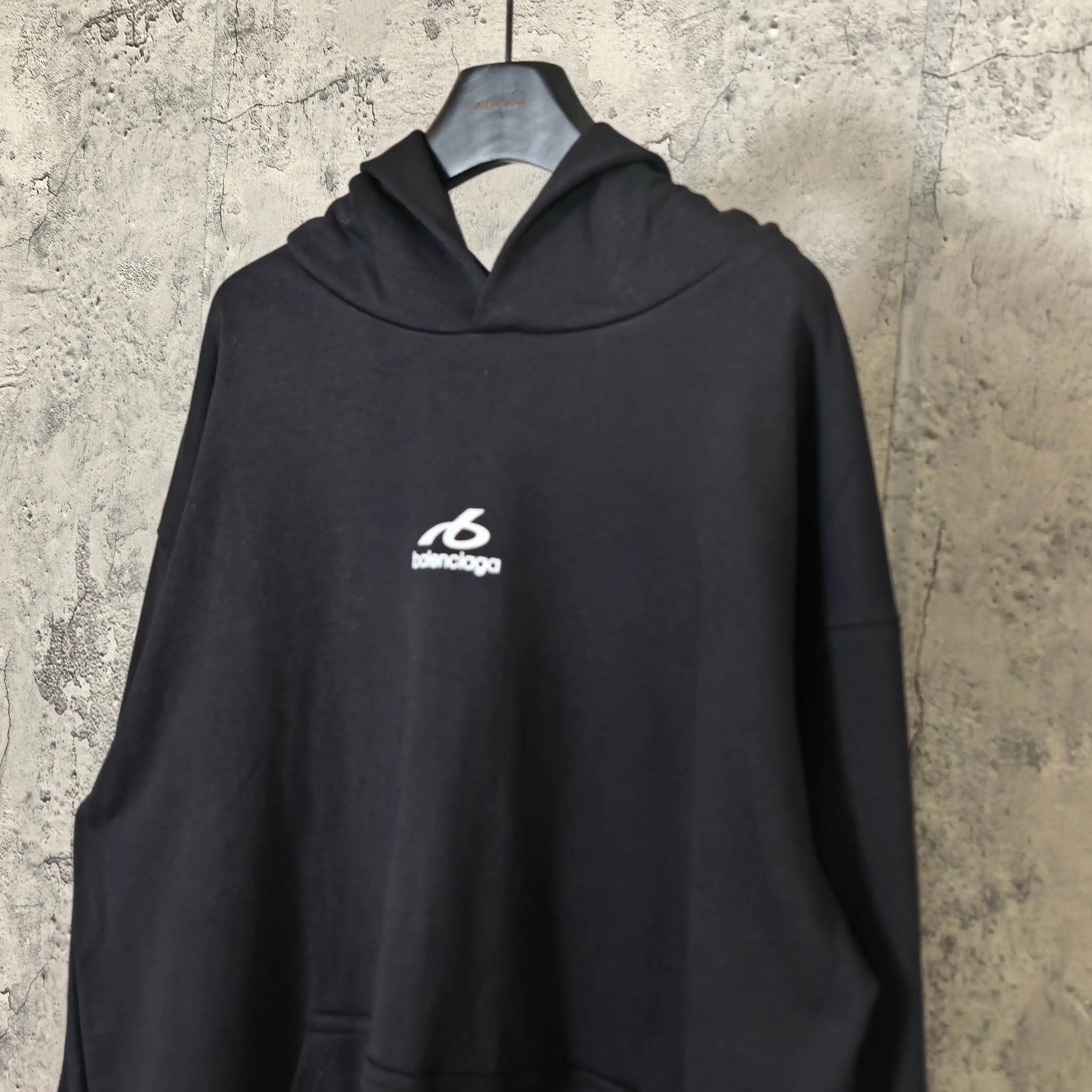 Bodies Medium Fit 3M Reflective Logo Hoodie D21523180 — view 9