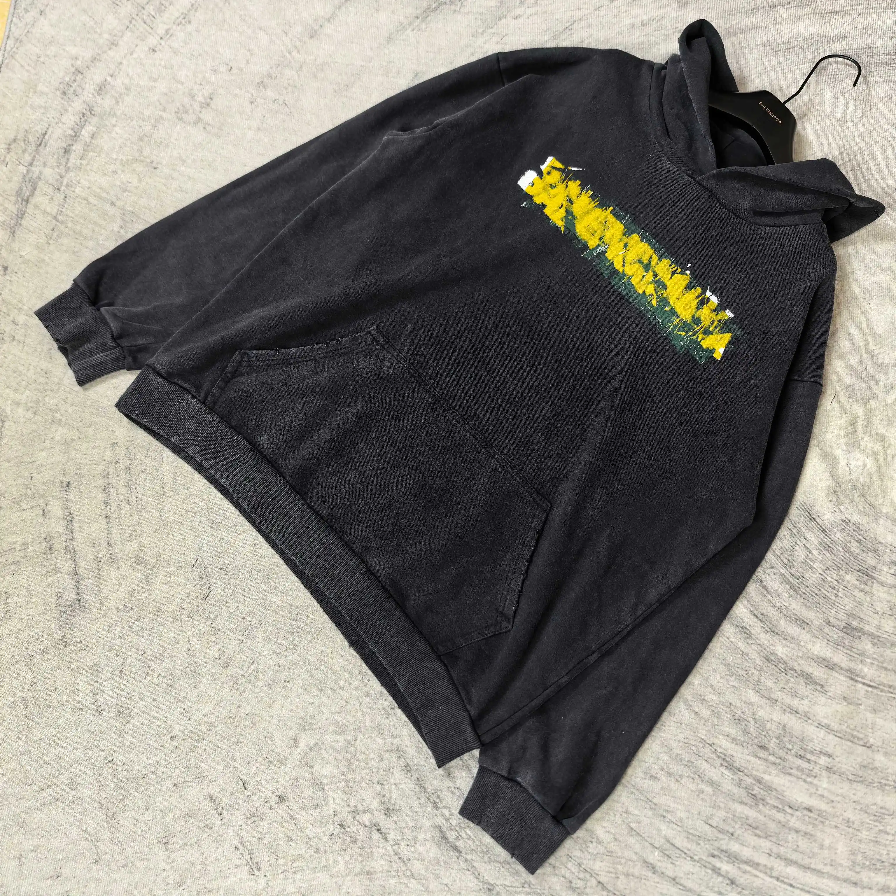 Messy Spray Logo Distressed Hoodie D22023193 — view 4