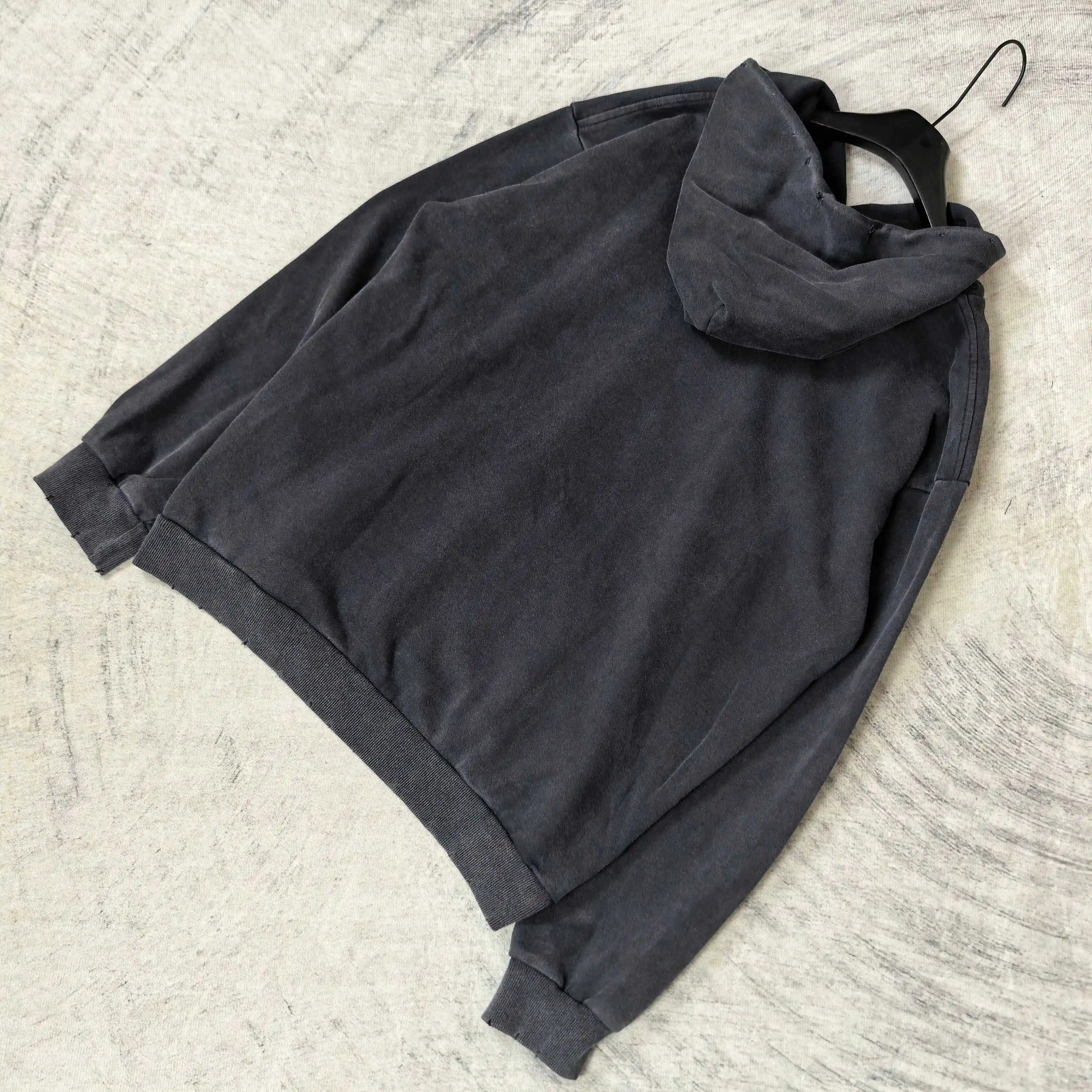 Messy Spray Logo Distressed Hoodie D22023193 — view 5