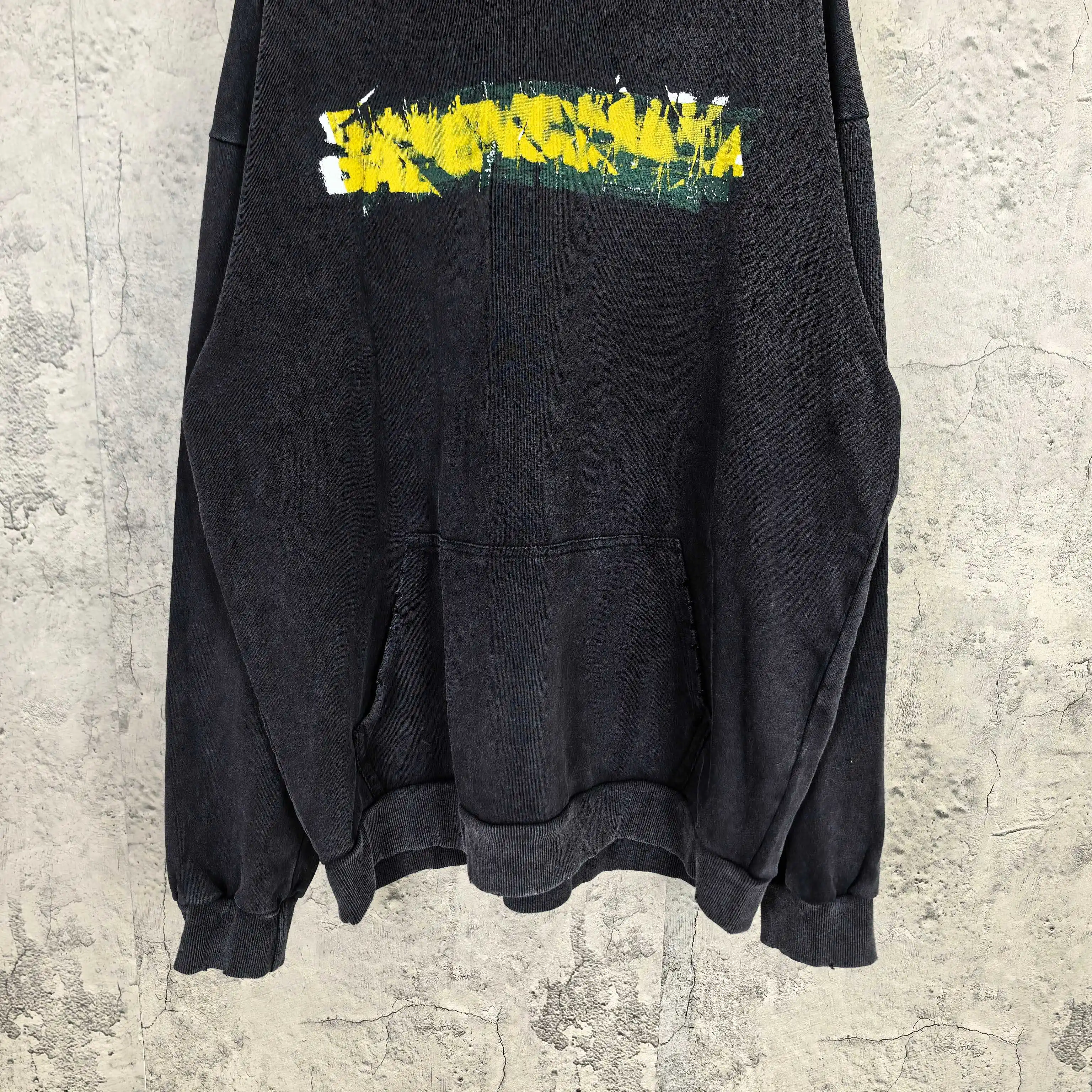 Messy Spray Logo Distressed Hoodie D22023193 — view 10
