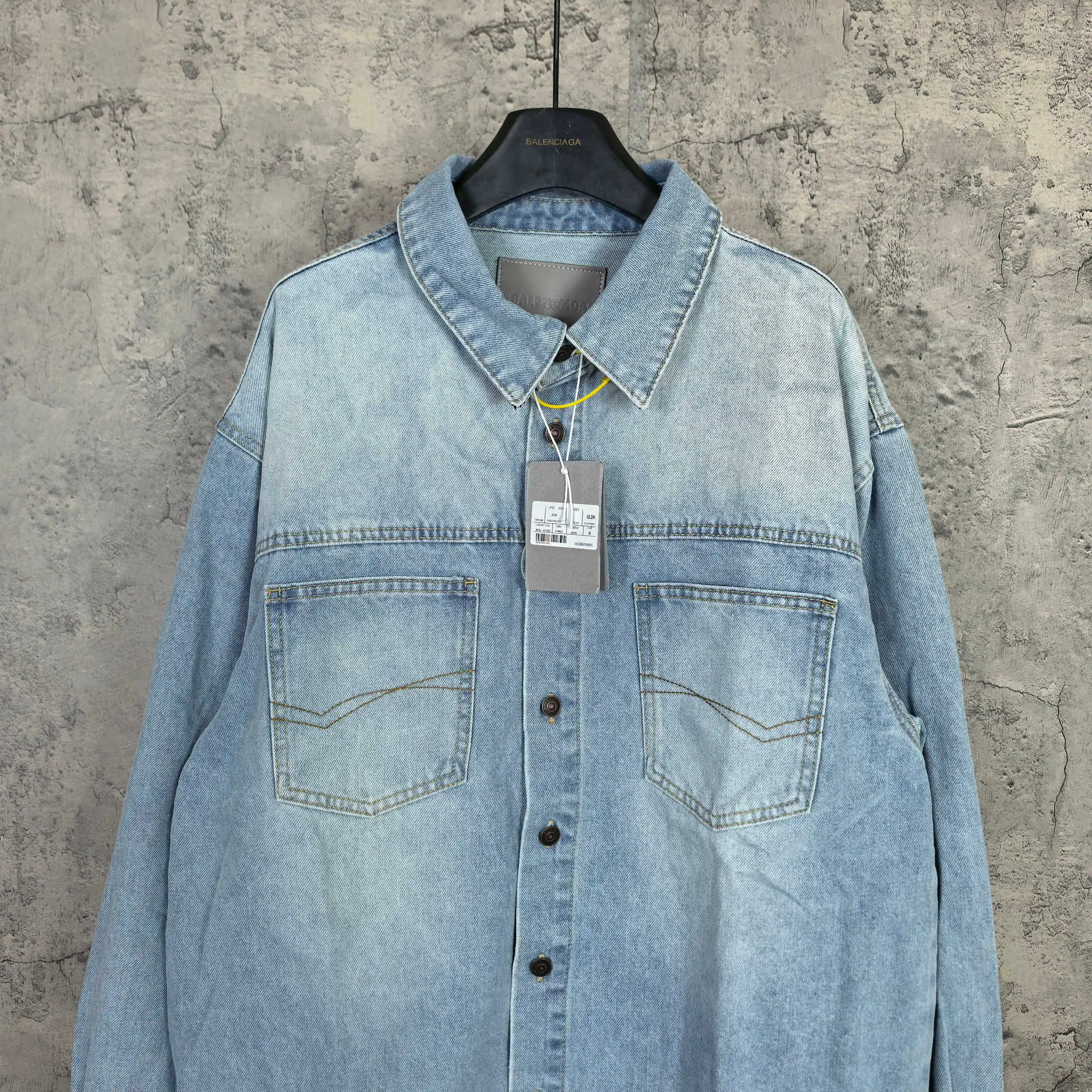 Oversized Washed Denim Shirt Jacket D22023171 — view 3