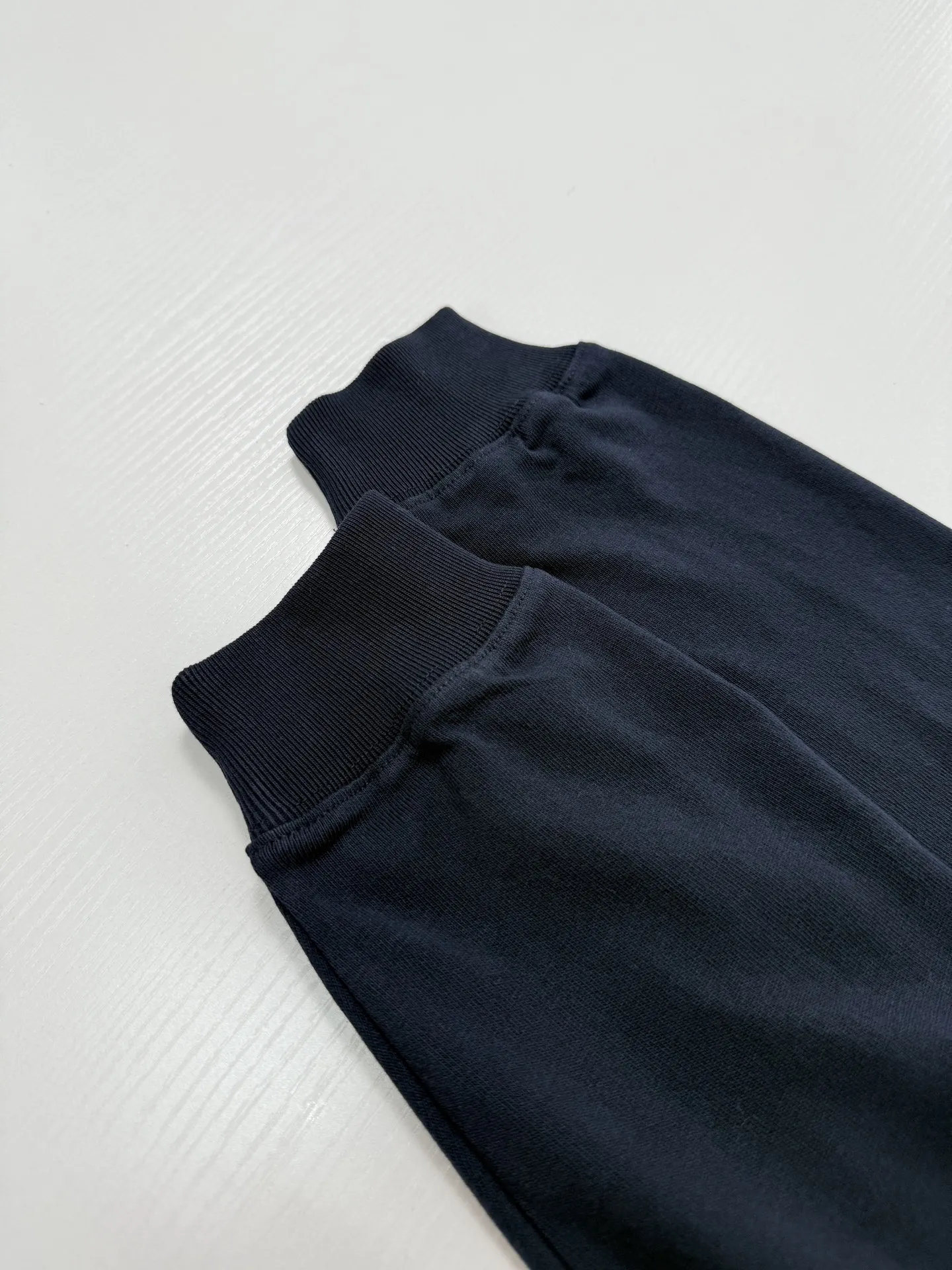 Logo-Patch Long-Sleeved Cotton Polo Shirt D22020752 — view 9
