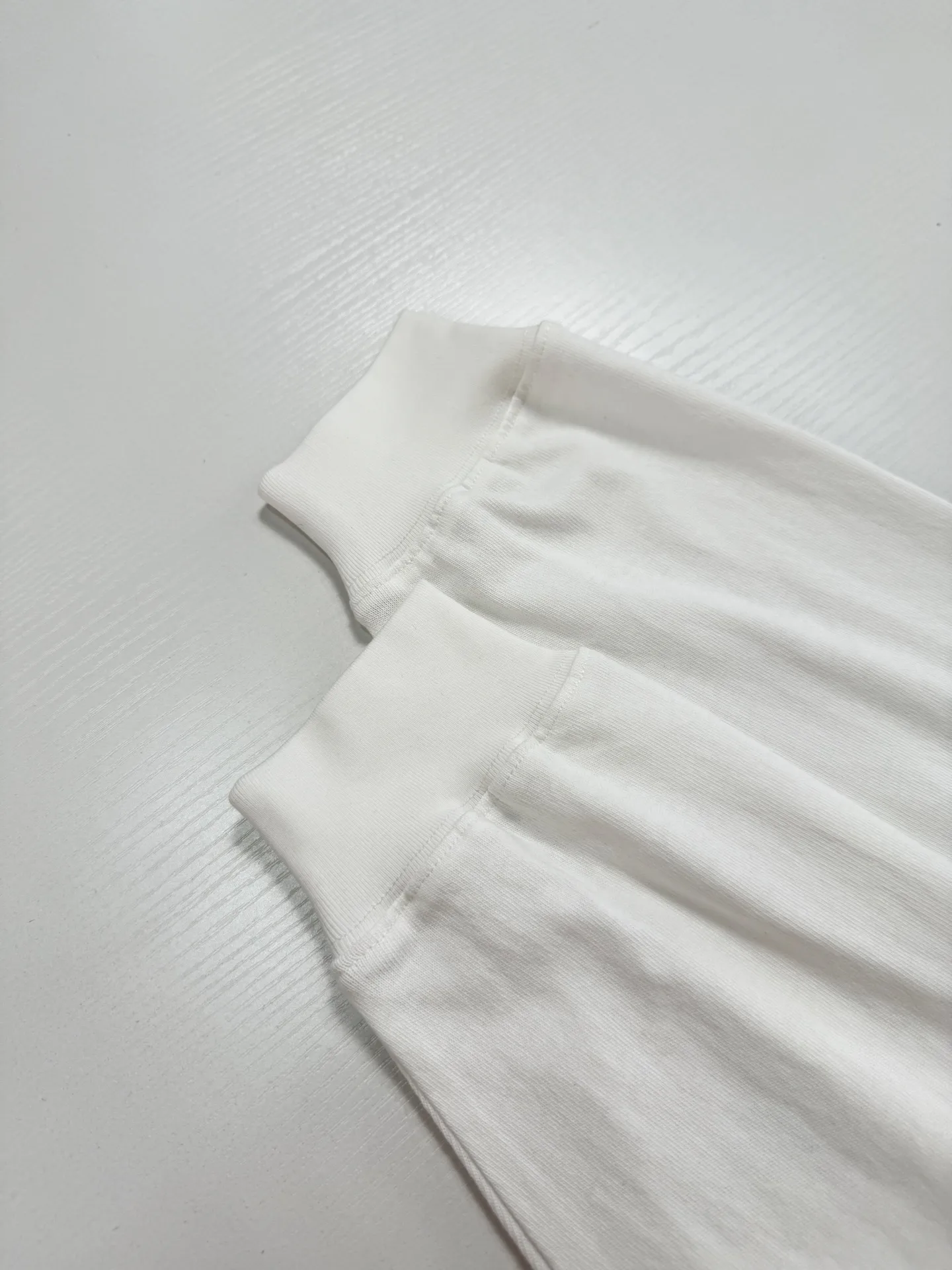 Logo-Patch Long-Sleeve Cotton Polo Shirt D22020753 — view 7