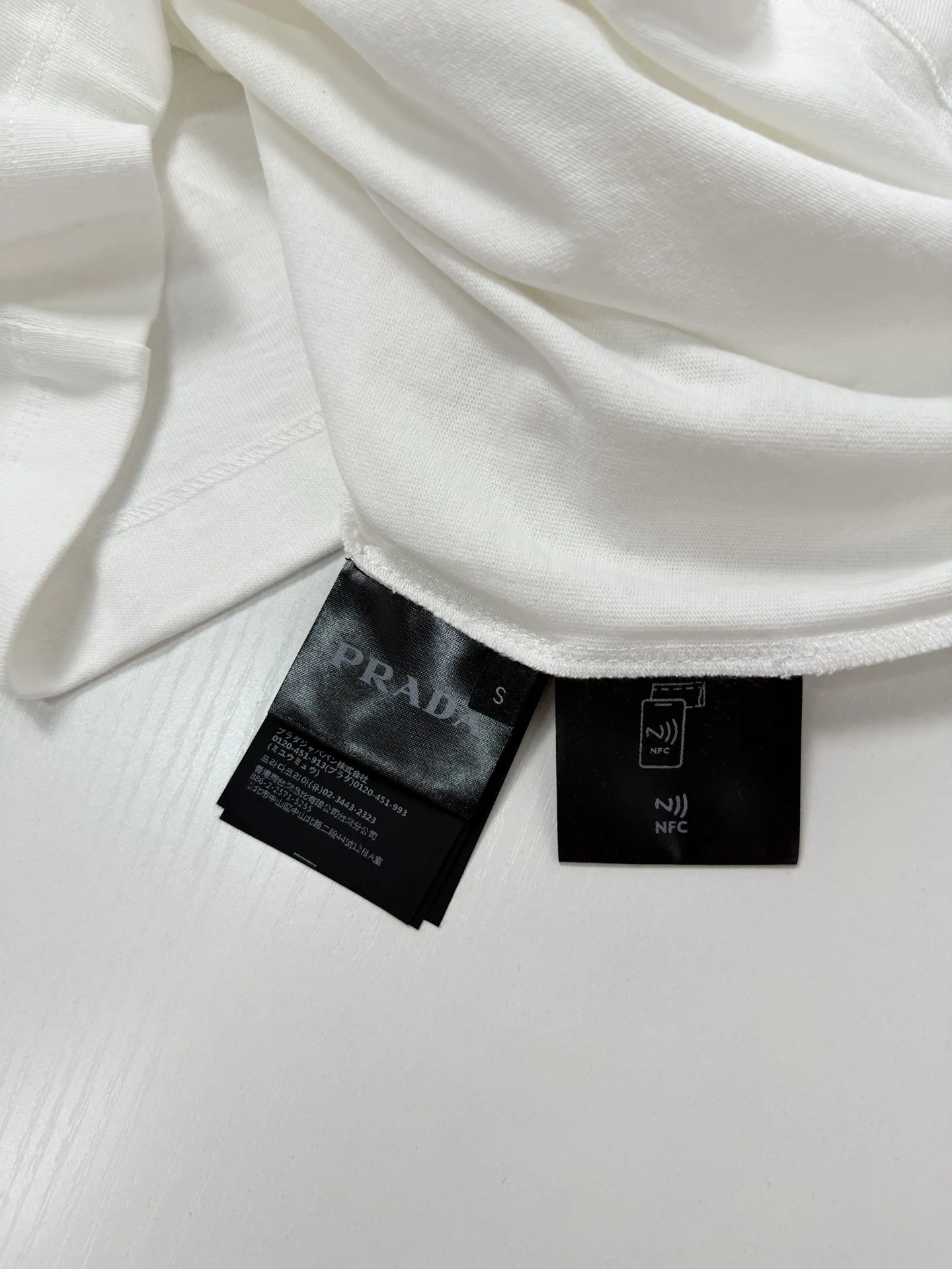 Logo-Patch Long-Sleeve Cotton Polo Shirt D22020753 — view 10