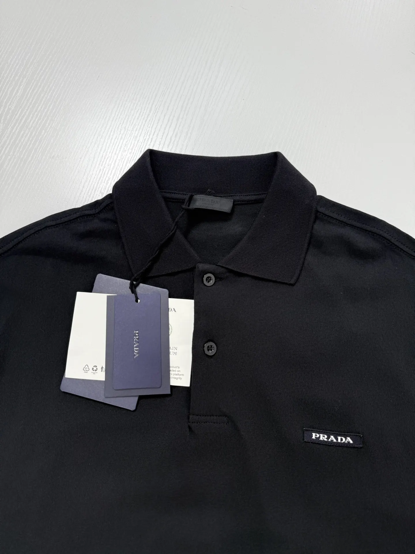 Logo-Patch Long-Sleeved Cotton Polo Shirt D22020754 — view 4