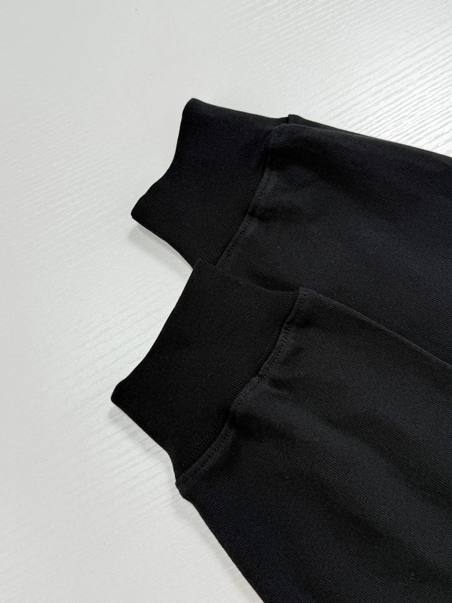Logo-Patch Long-Sleeved Cotton Polo Shirt D22020754 — view 7