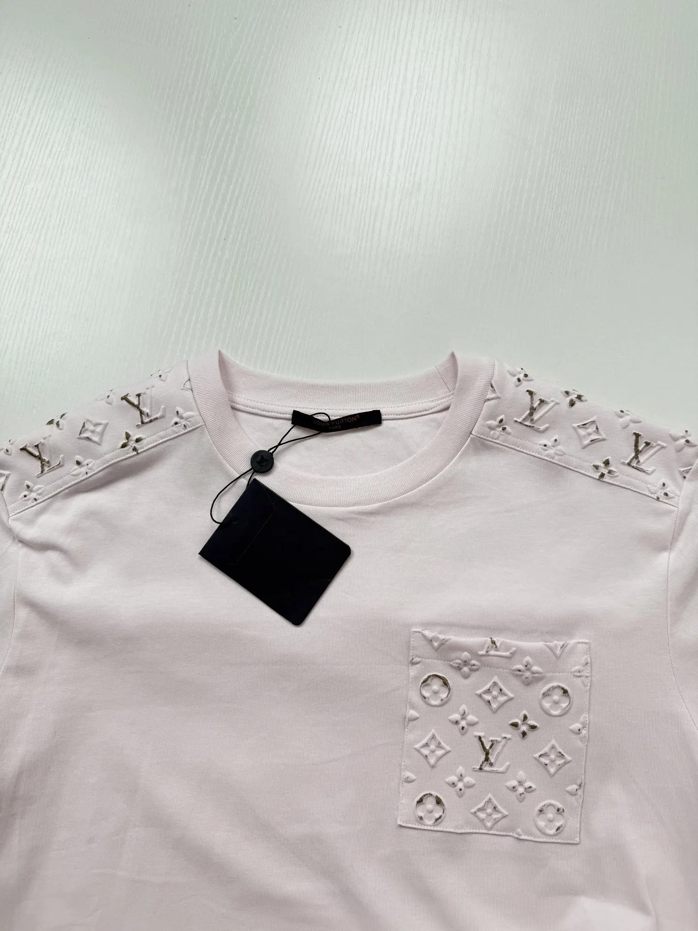 Monogram Embossed Pocket T-Shirt D22523445 — view 4