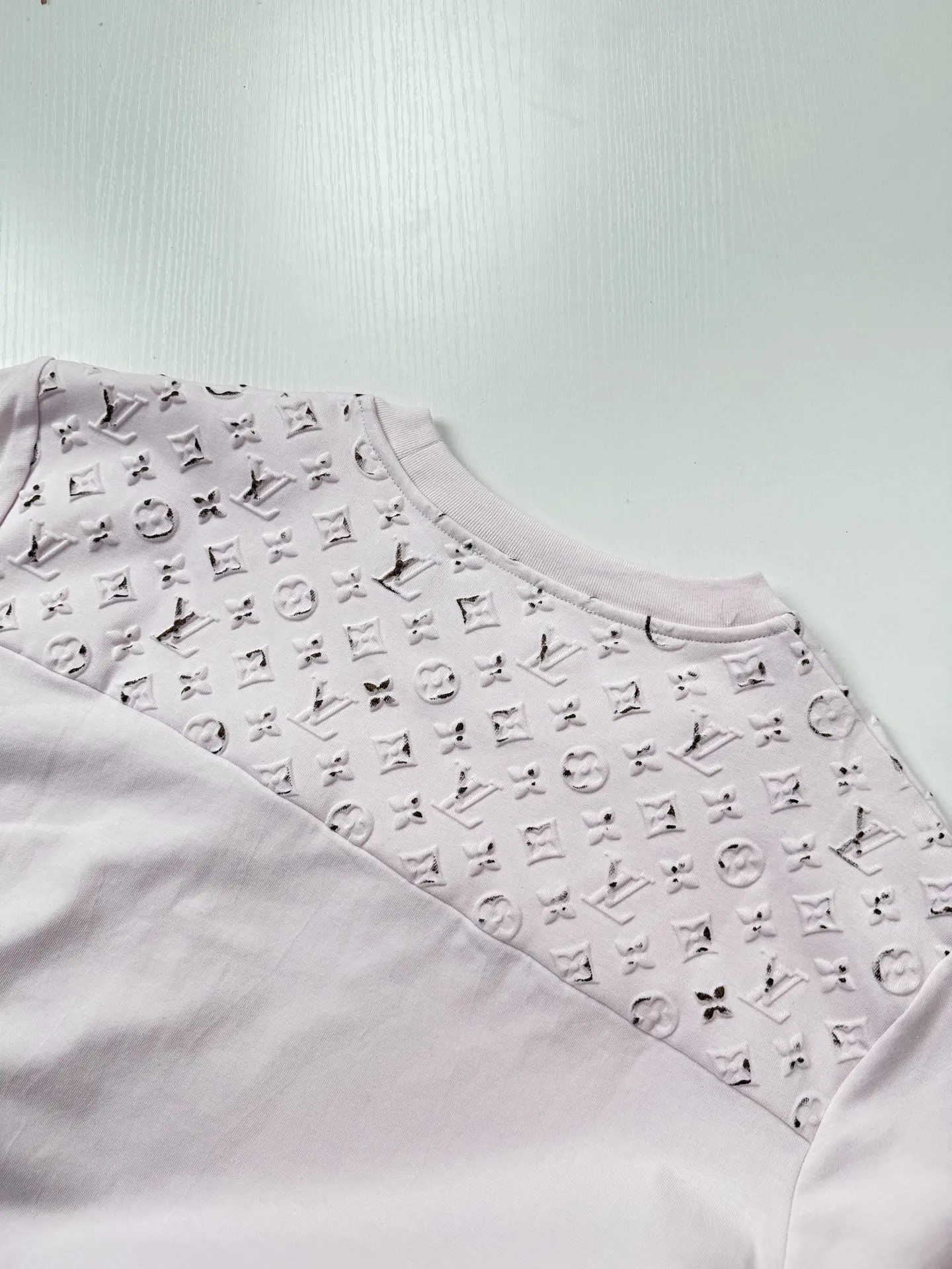 Monogram Embossed Pocket T-Shirt D22523445 — view 6