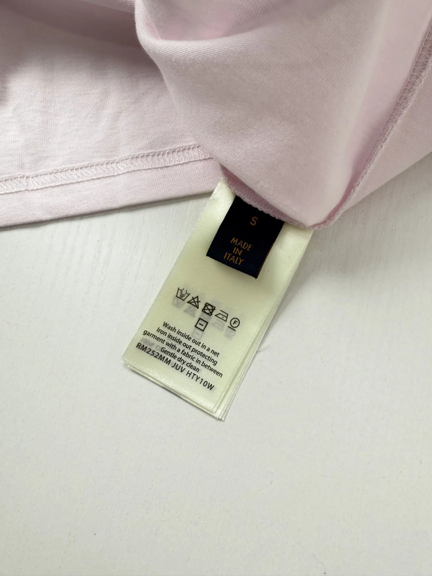 Monogram Embossed Pocket T-Shirt D22523445 — view 10