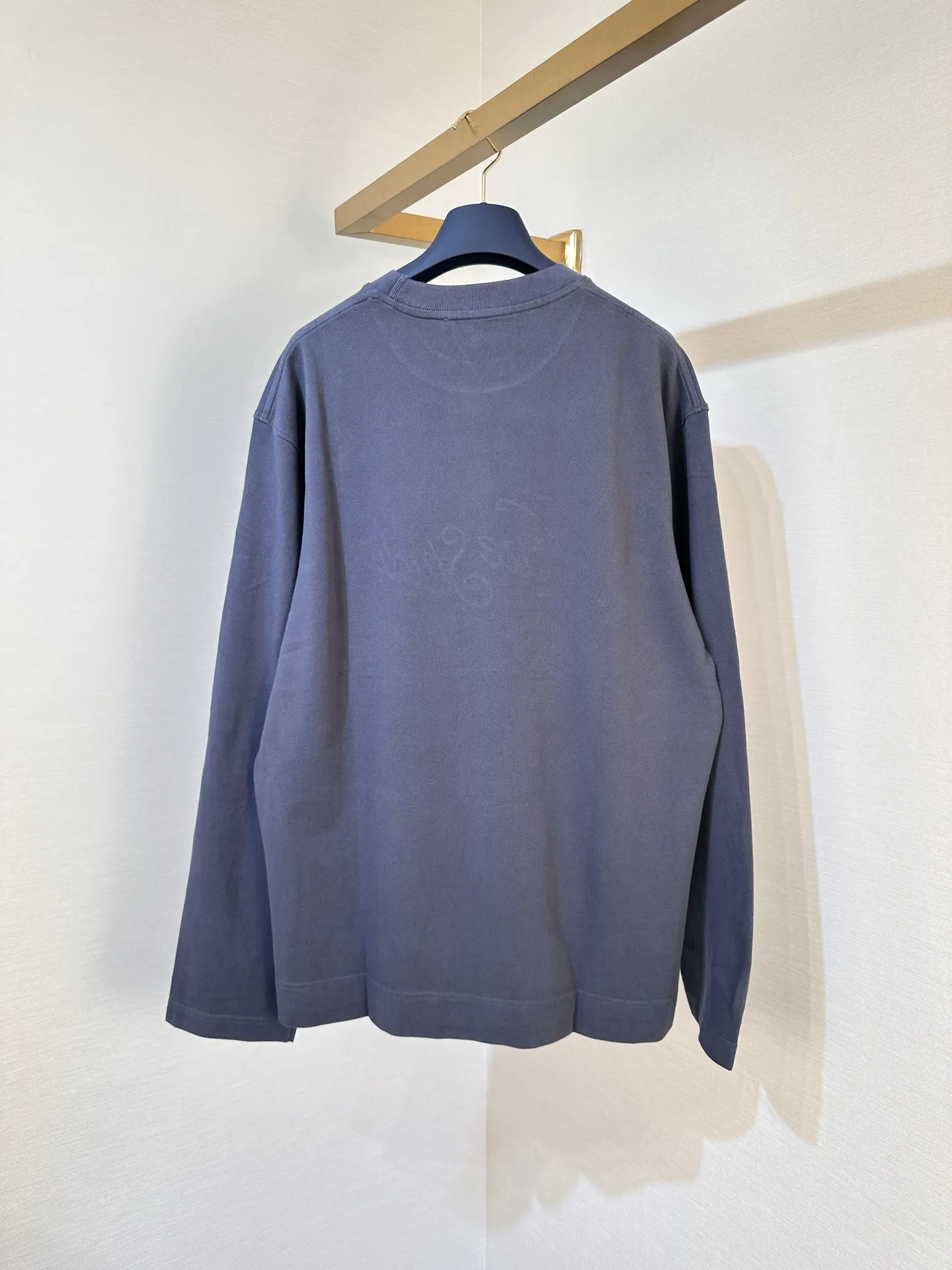 Logo-Embroidered Drop-Shoulder Long-Sleeve T-Shirt D22519103 — view 2