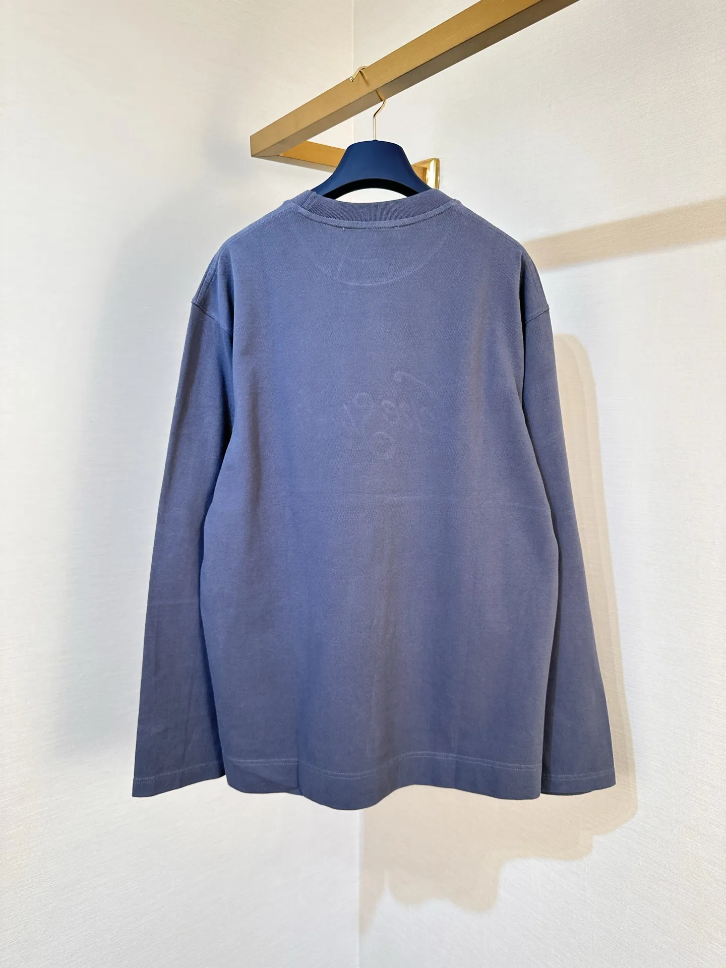 Logo-Embroidered Long-Sleeve T-Shirt D22519104 — view 2