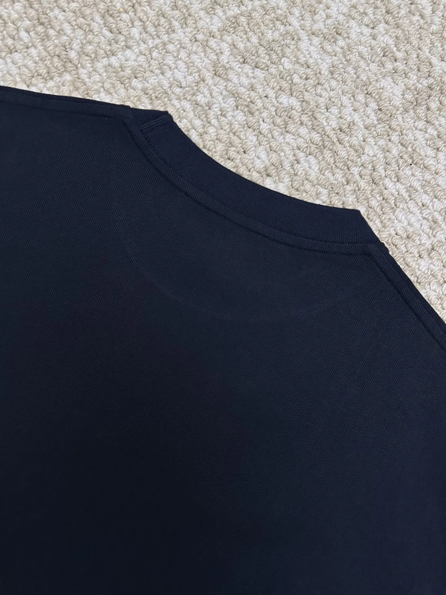Logo Embroidered Long-Sleeve T-Shirt D22519102 — view 8