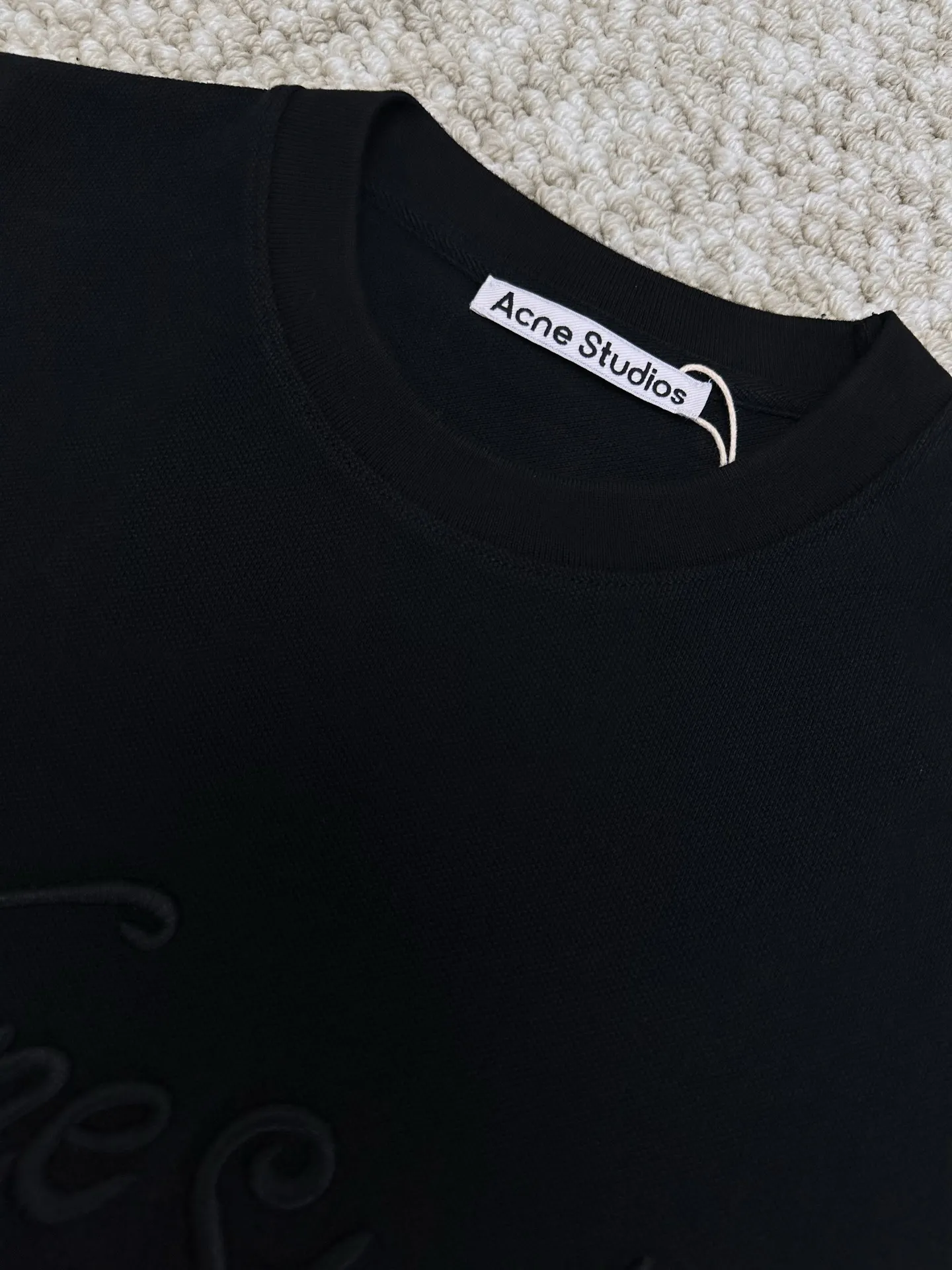 Logo-Embroidered Drop-Shoulder Long-Sleeved T-Shirt D22519101 — view 3
