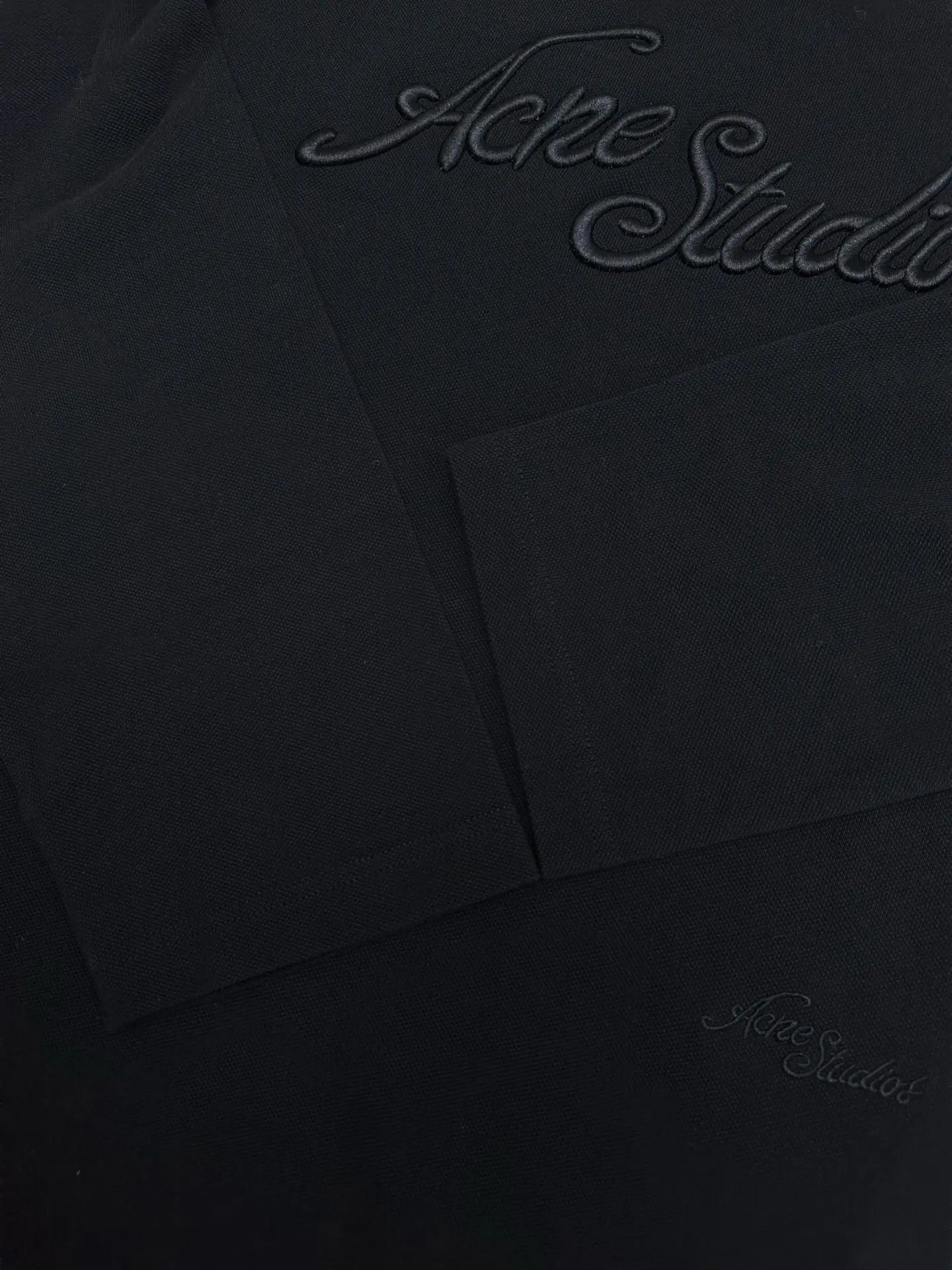Logo-Embroidered Drop-Shoulder Long-Sleeved T-Shirt D22519101 — view 9