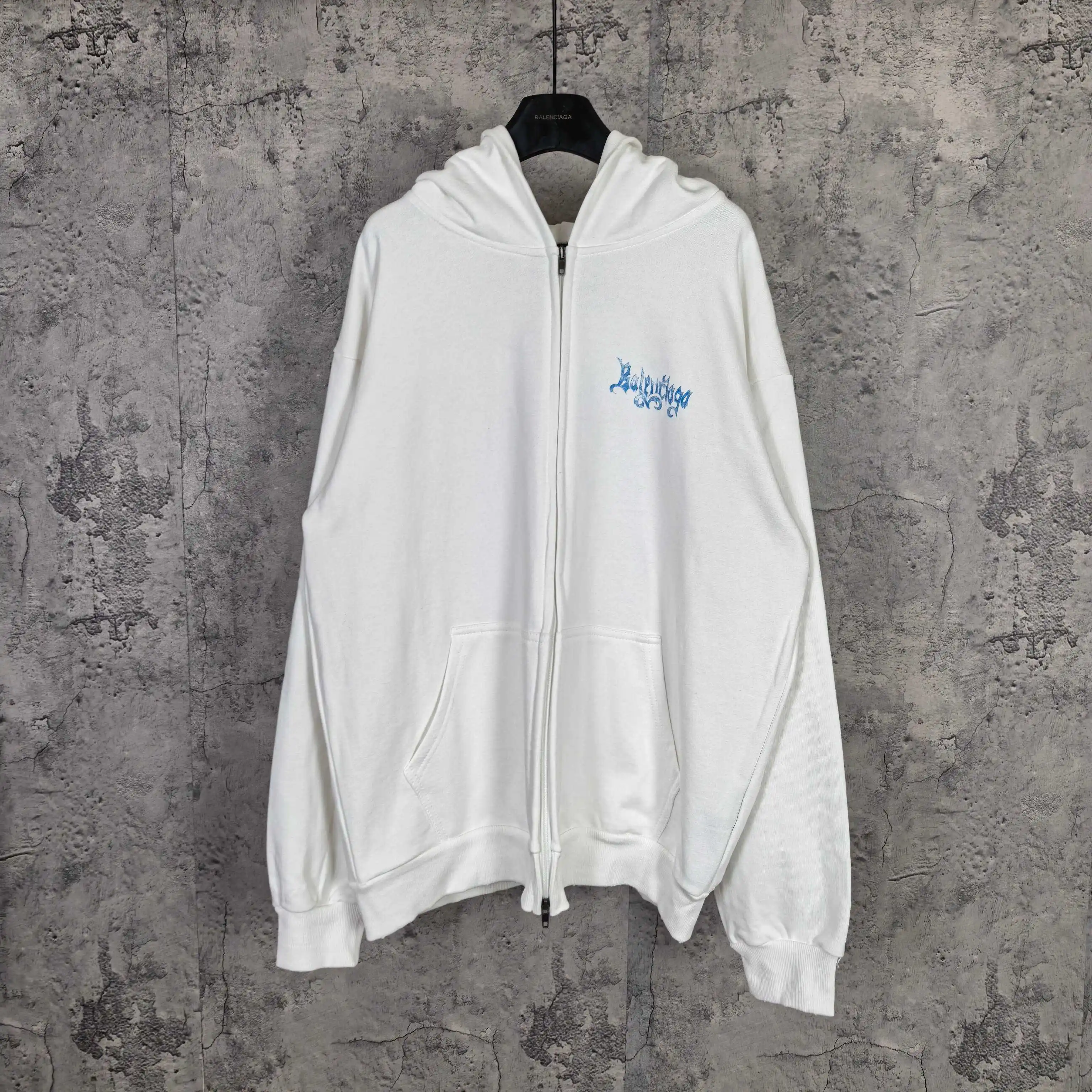 Sketchy Logo Flame Print Zip-Up Hoodie D22523175