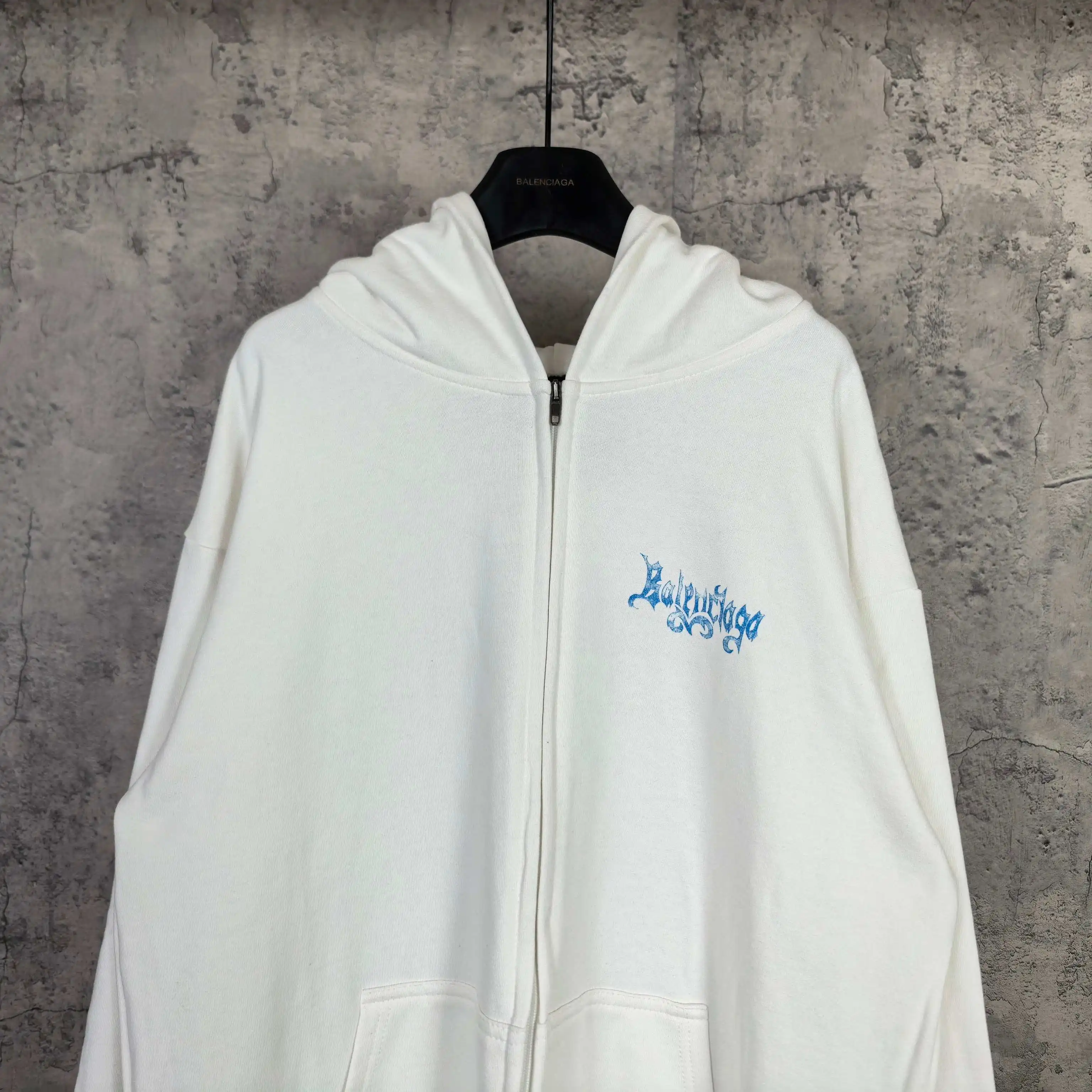 Sketchy Logo Flame Print Zip-Up Hoodie D22523175 — view 3