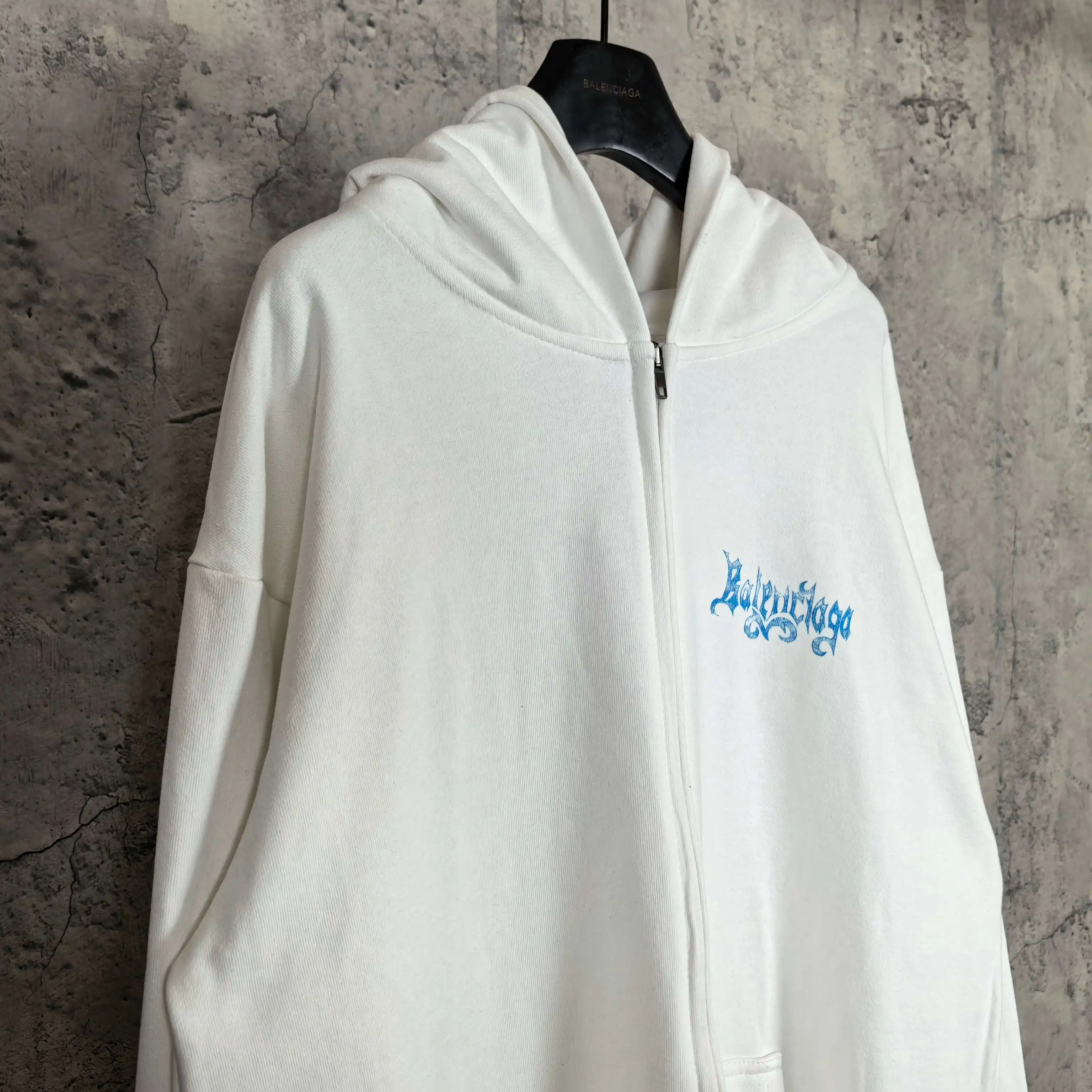 Sketchy Logo Flame Print Zip-Up Hoodie D22523175 — view 7