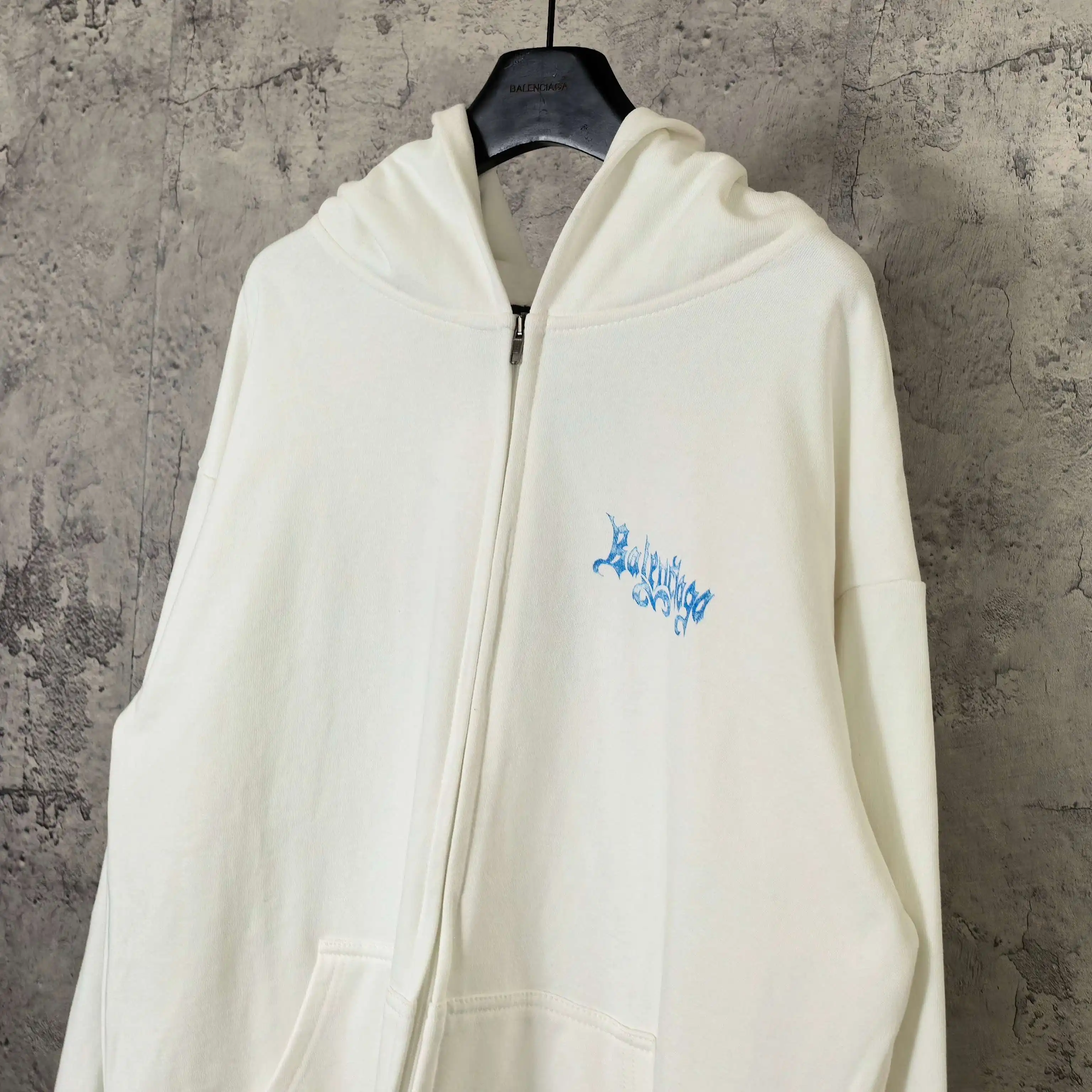 Sketchy Logo Flame Print Zip-Up Hoodie D22523175 — view 9