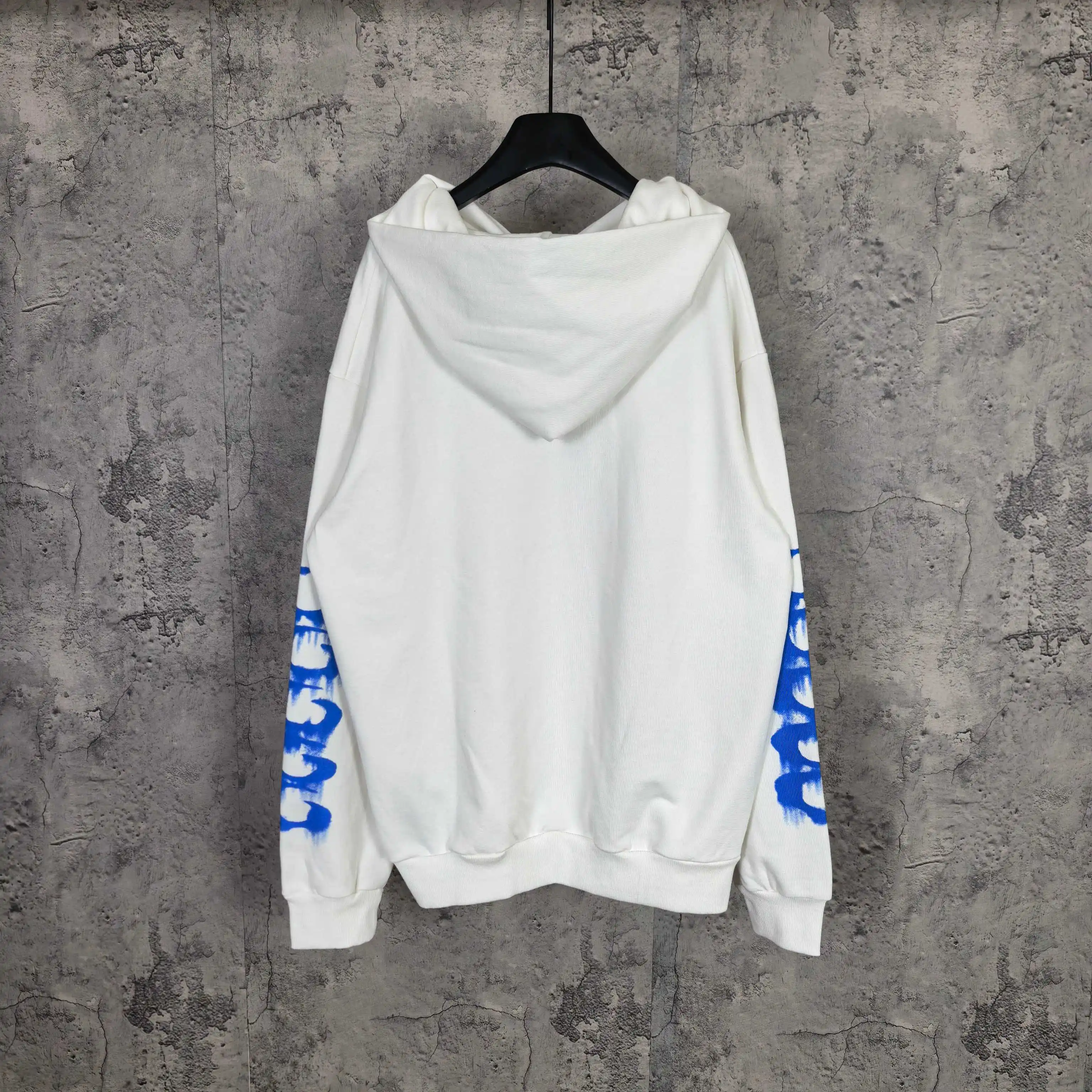 Wet Brush Logo Zip-Up Hoodie D22523183 — view 2
