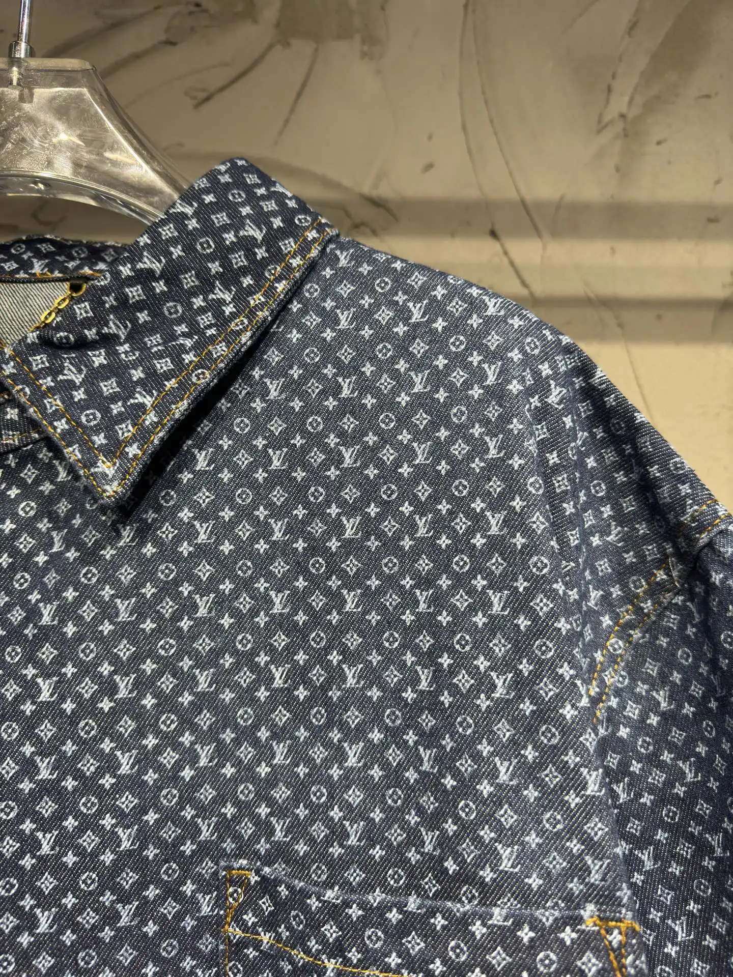 Monogram Print Short-Sleeve Denim Shirt D22523022 — view 4