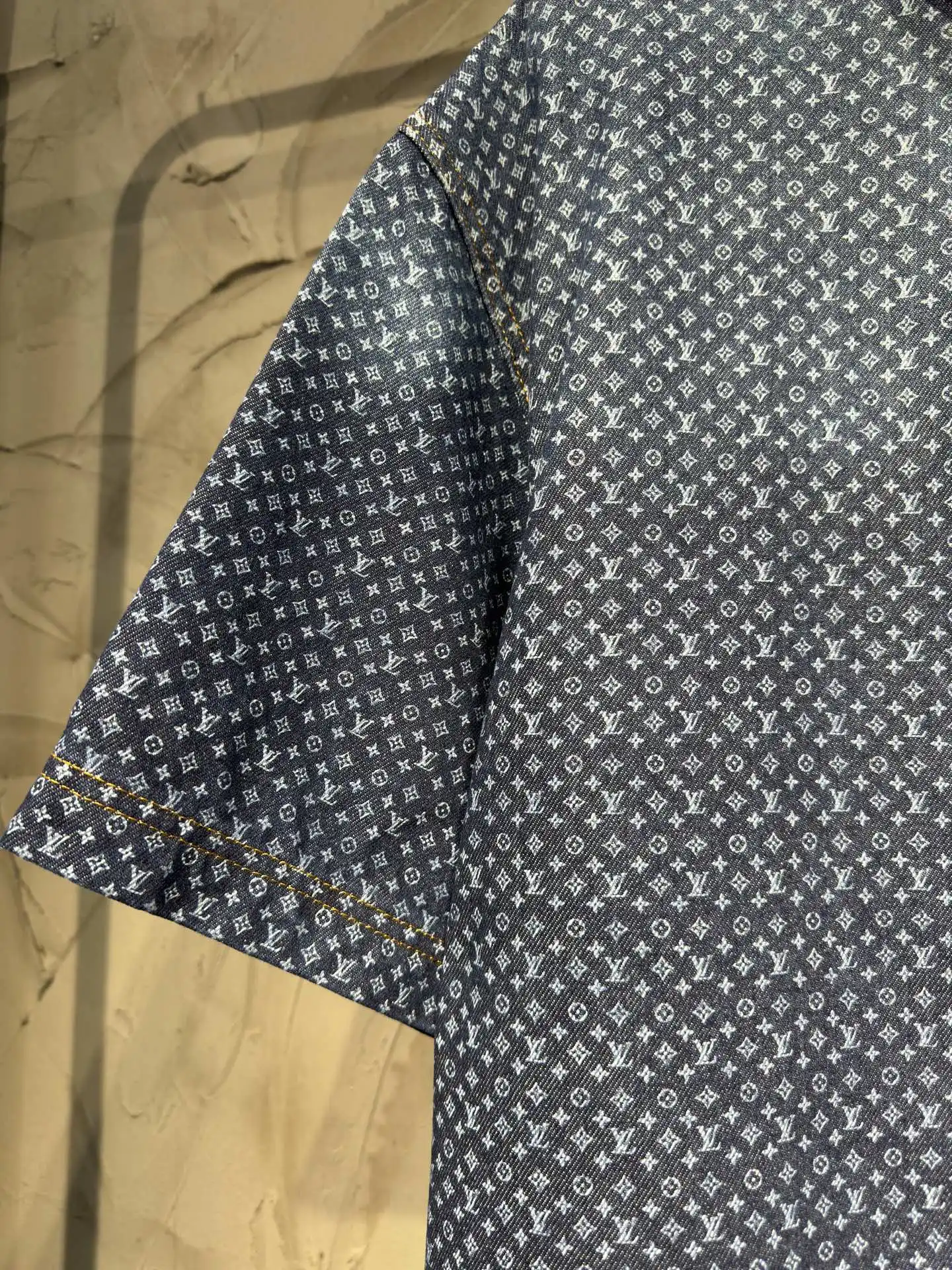 Monogram Print Short-Sleeve Denim Shirt D22523022 — view 5