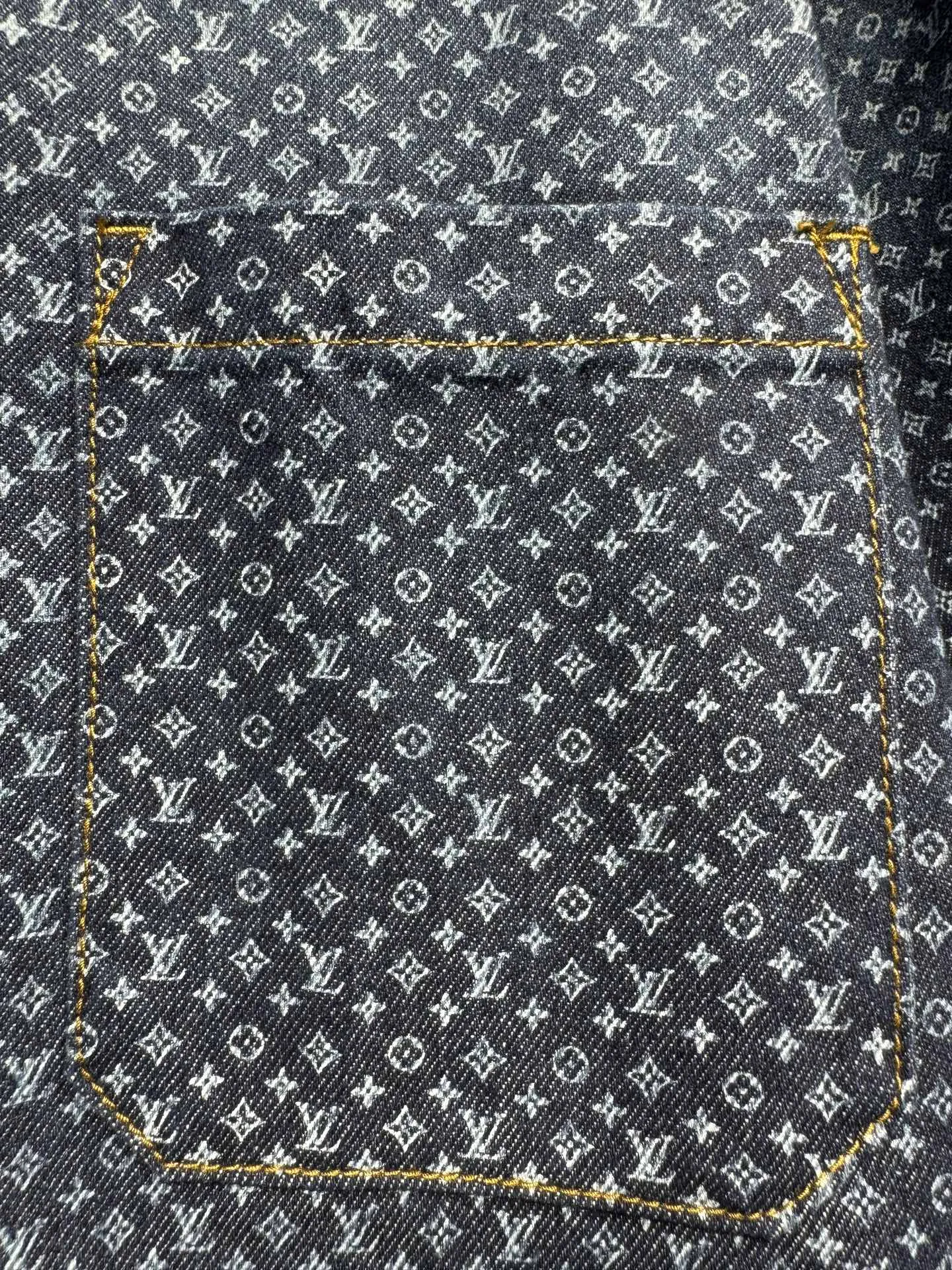 Monogram Print Short-Sleeve Denim Shirt D22523022 — view 7