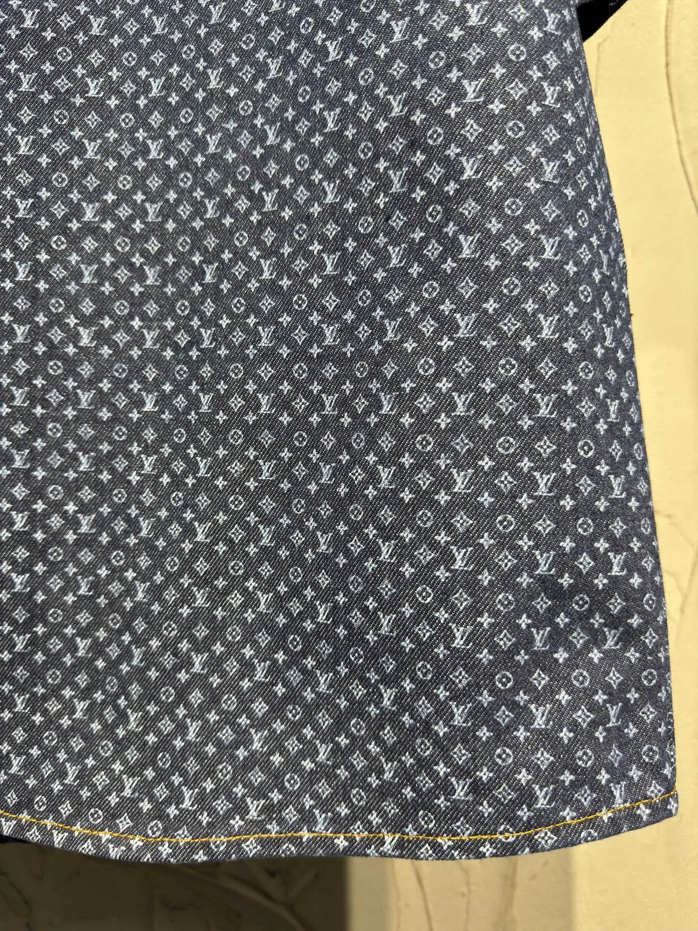 Monogram Print Short-Sleeve Denim Shirt D22523022 — view 13