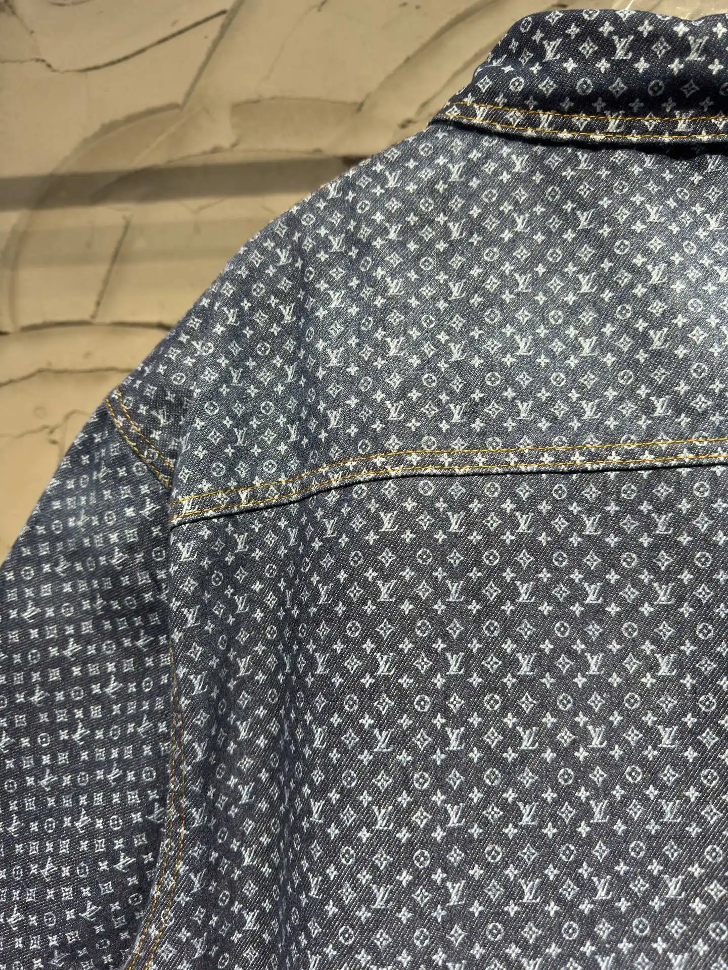 Monogram Print Short-Sleeve Denim Shirt D22523022 — view 16